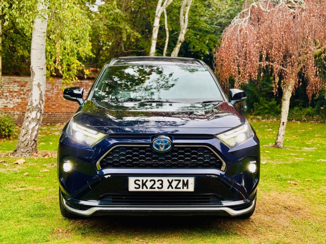 Toyota Rav4 view 3