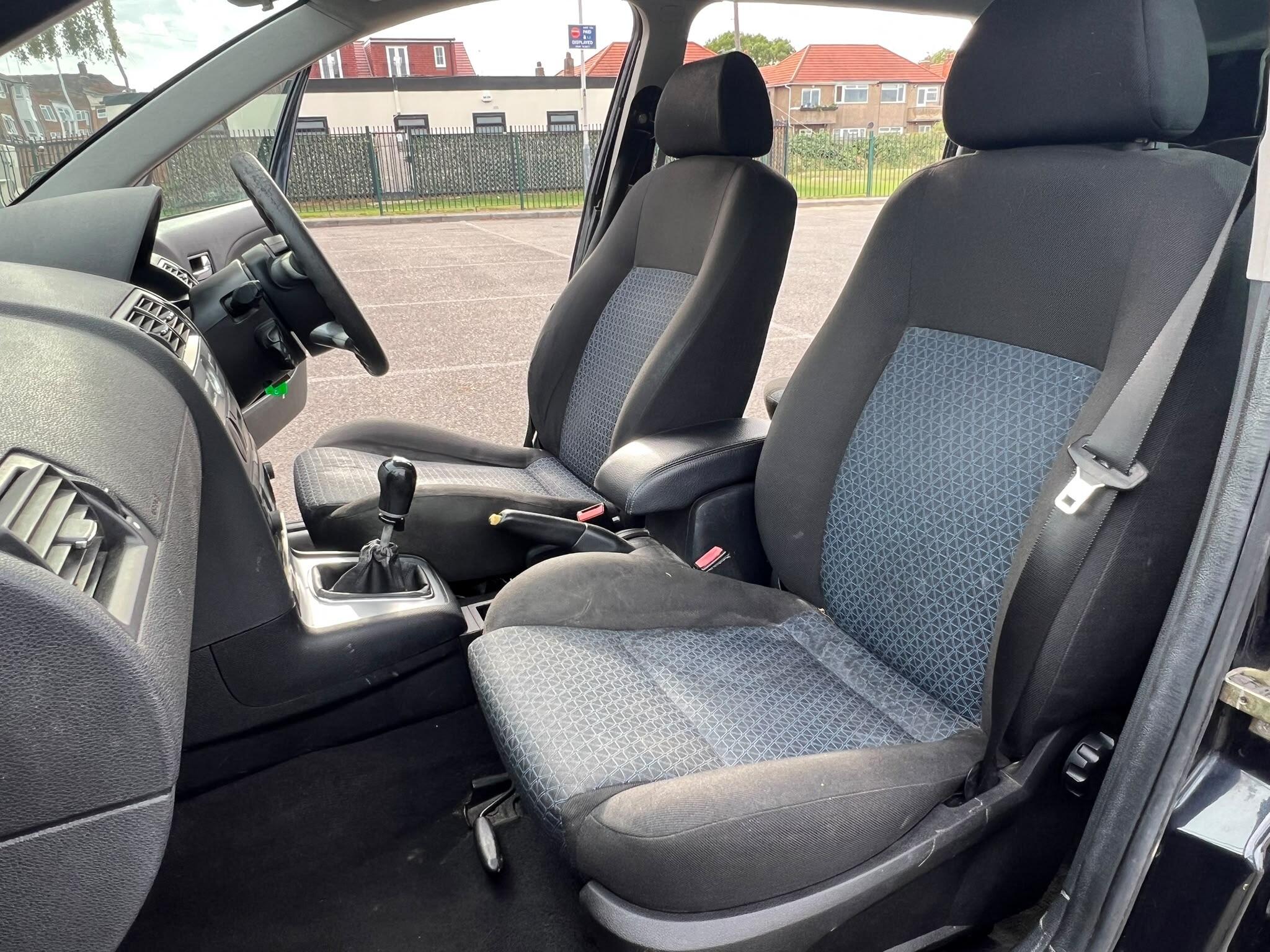Ford Mondeo view 20