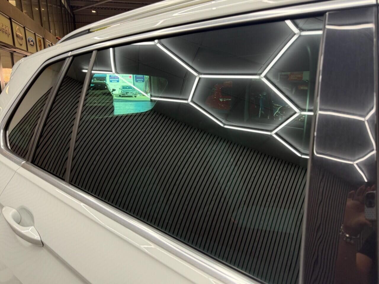 Volkswagen Tiguan view 32