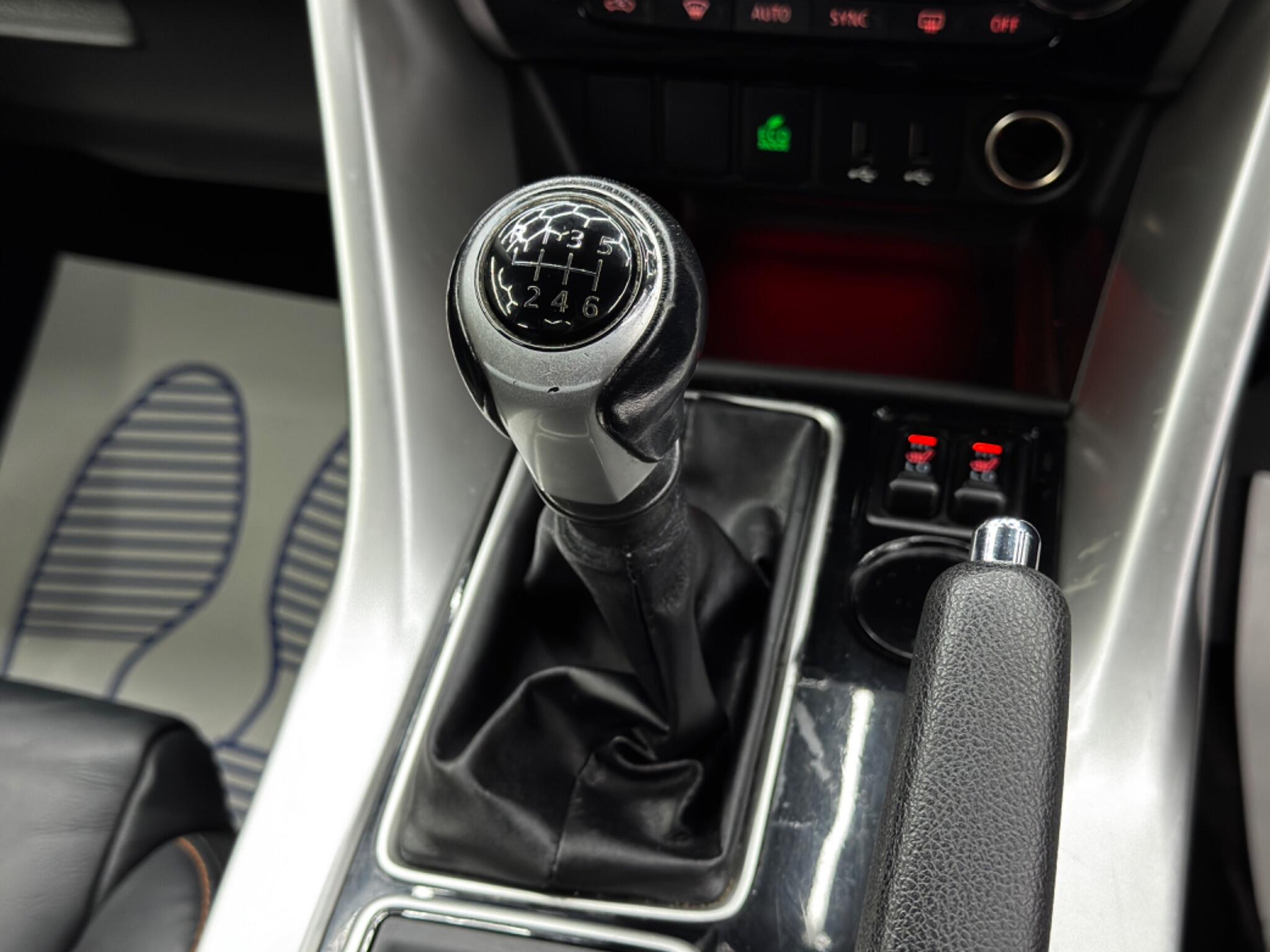 Mitsubishi Eclipse Cross view 26