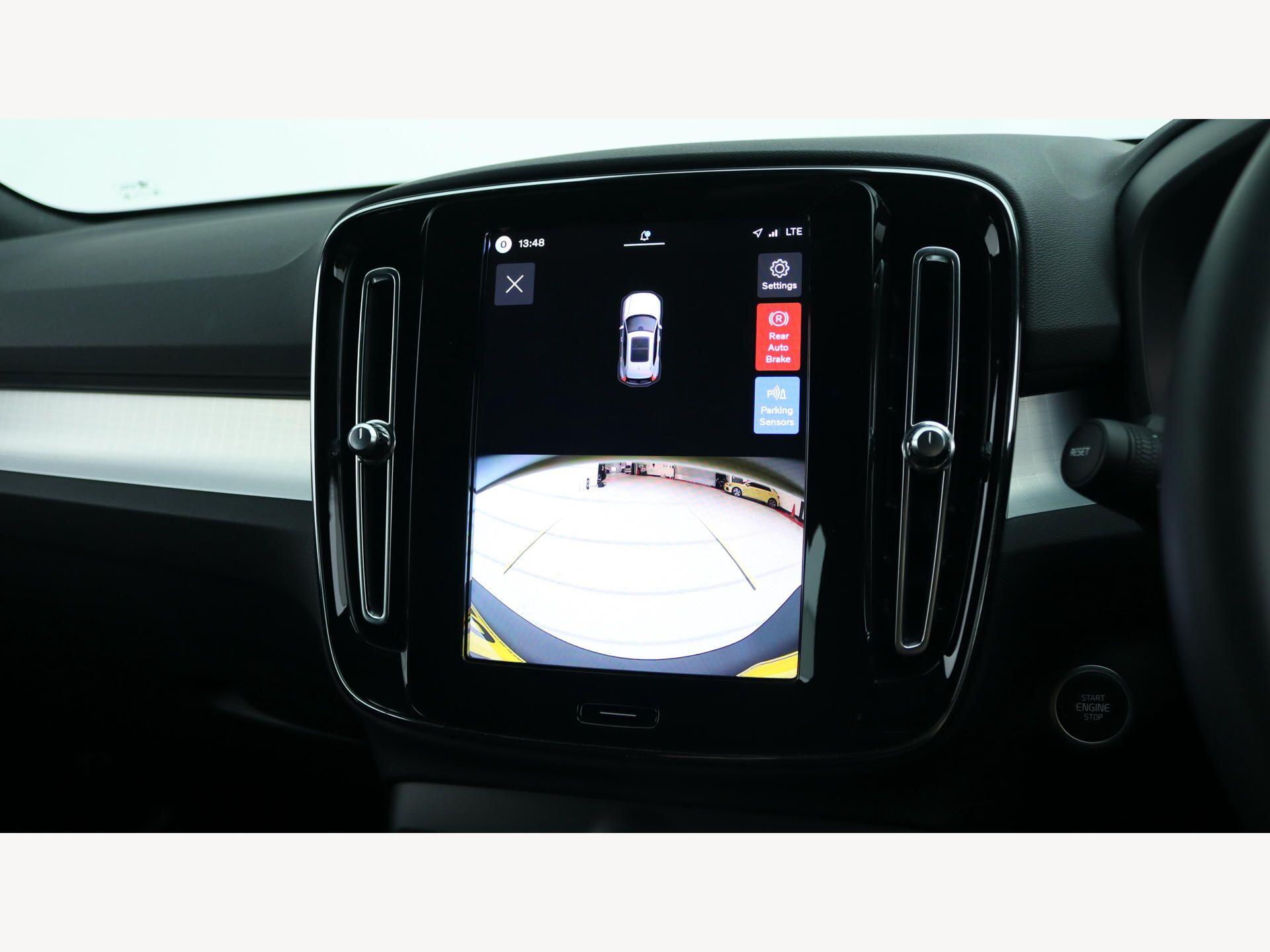 Volvo XC40 view 20
