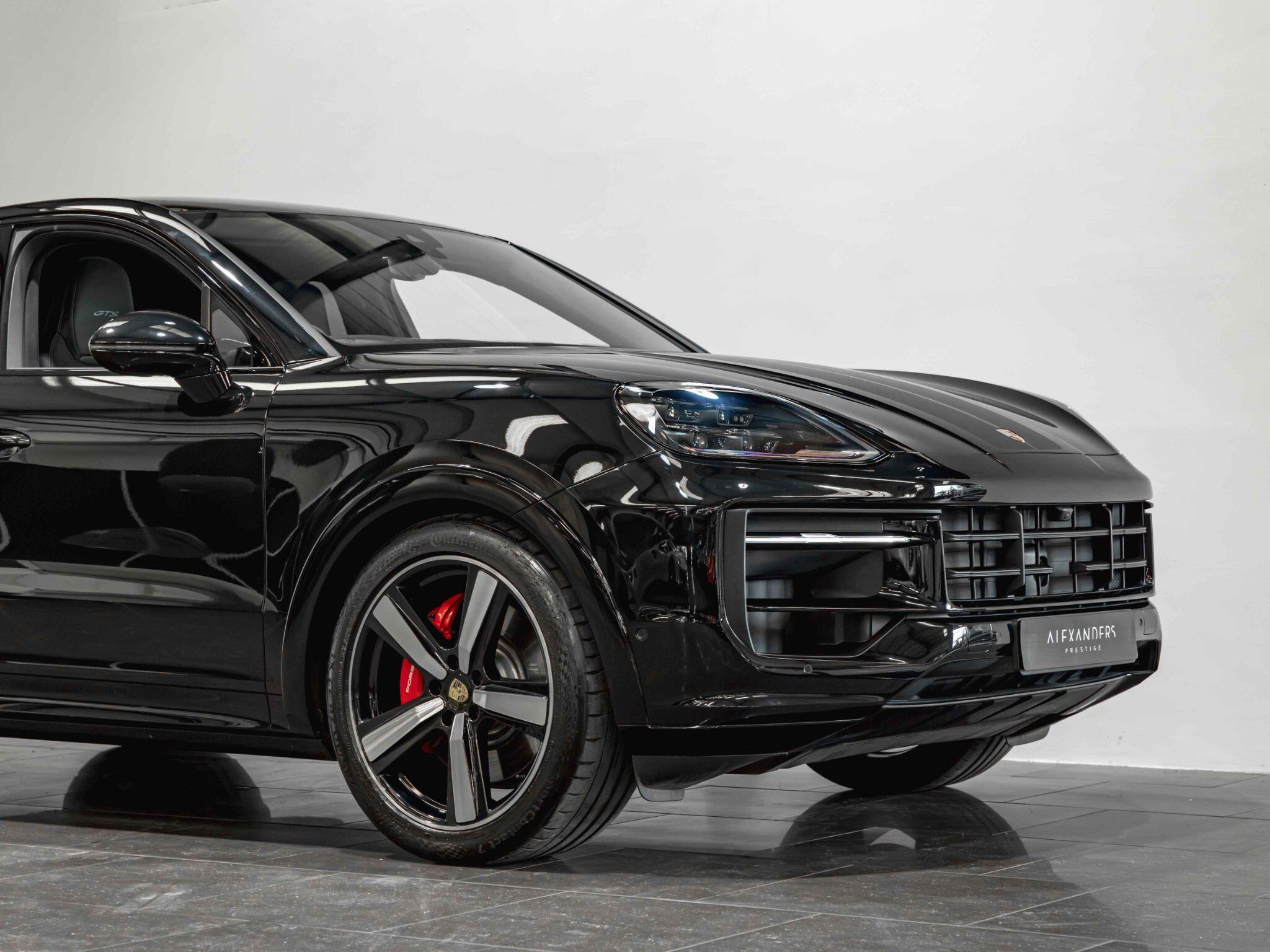 Porsche Cayenne view 12