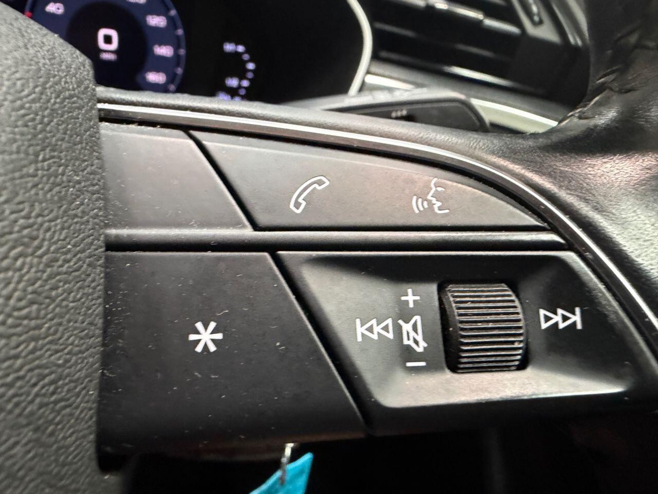 Audi Q3 view 29