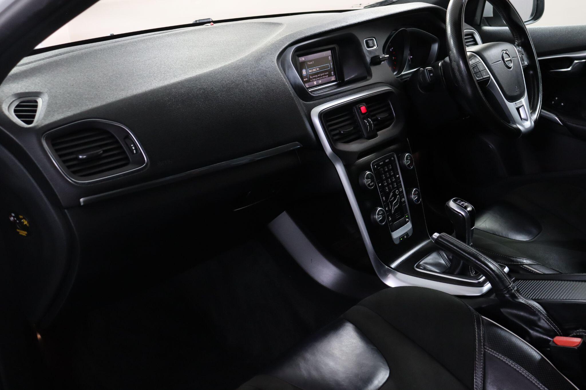 Volvo V40 view 34
