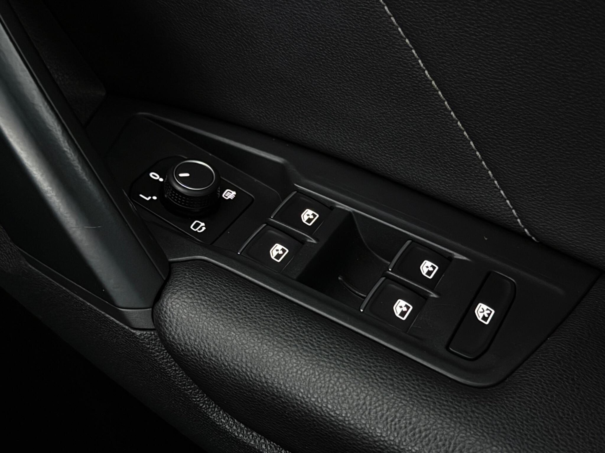Volkswagen Tiguan view 19