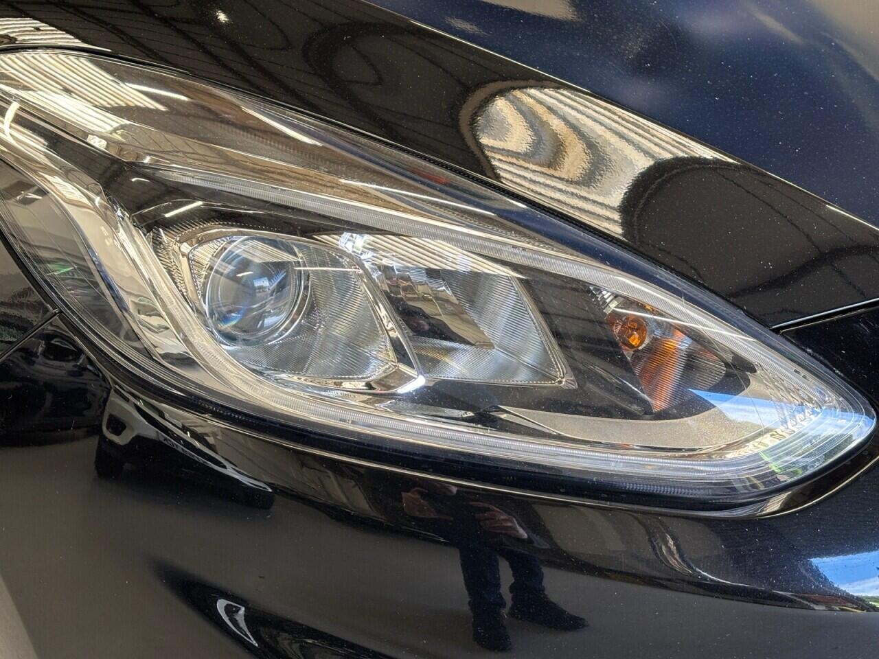 Ford Fiesta view 39