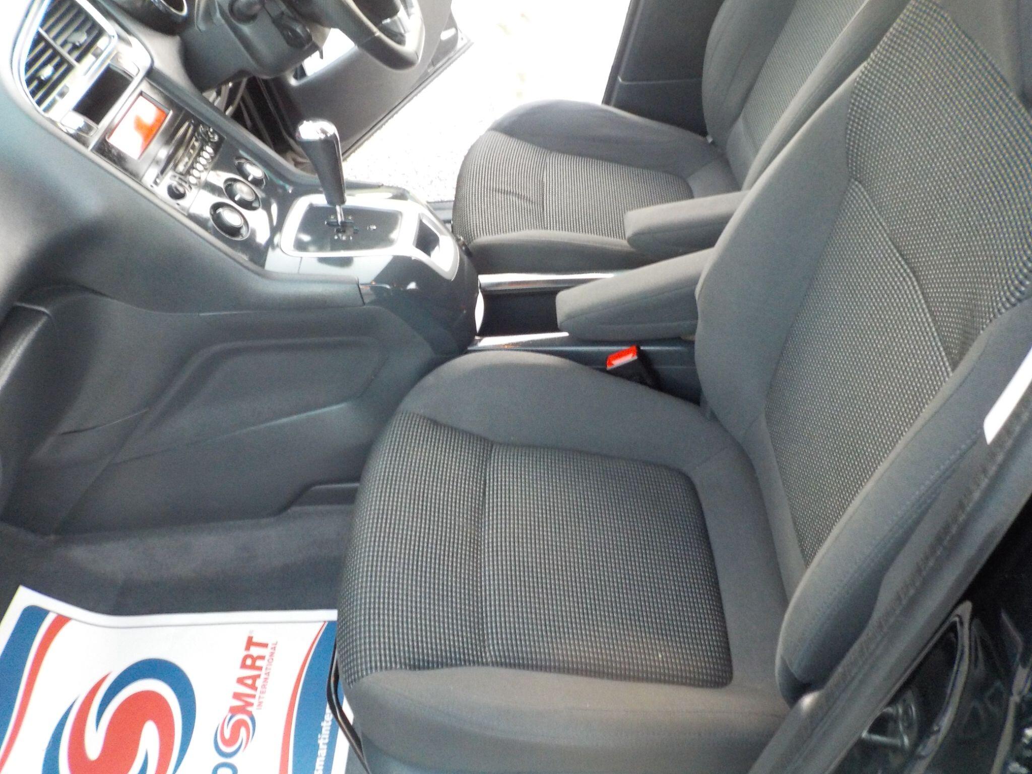 Peugeot 5008 1.6 e-HDi Active EGC Euro 5 (s/s) 5dr