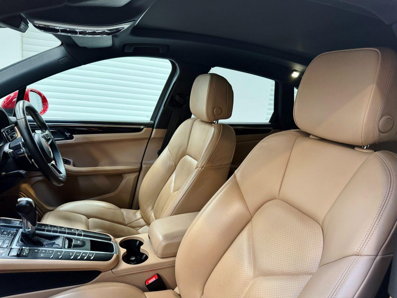 Porsche Macan view 20