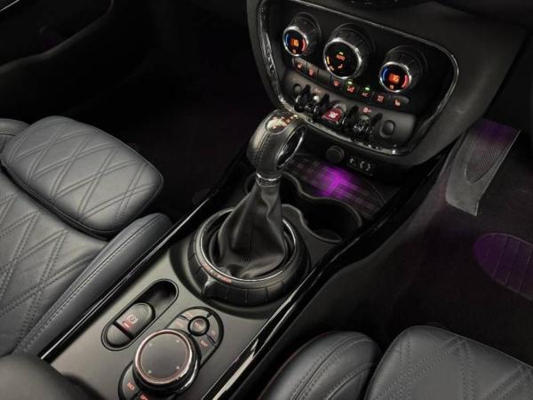 Mini Clubman view 76