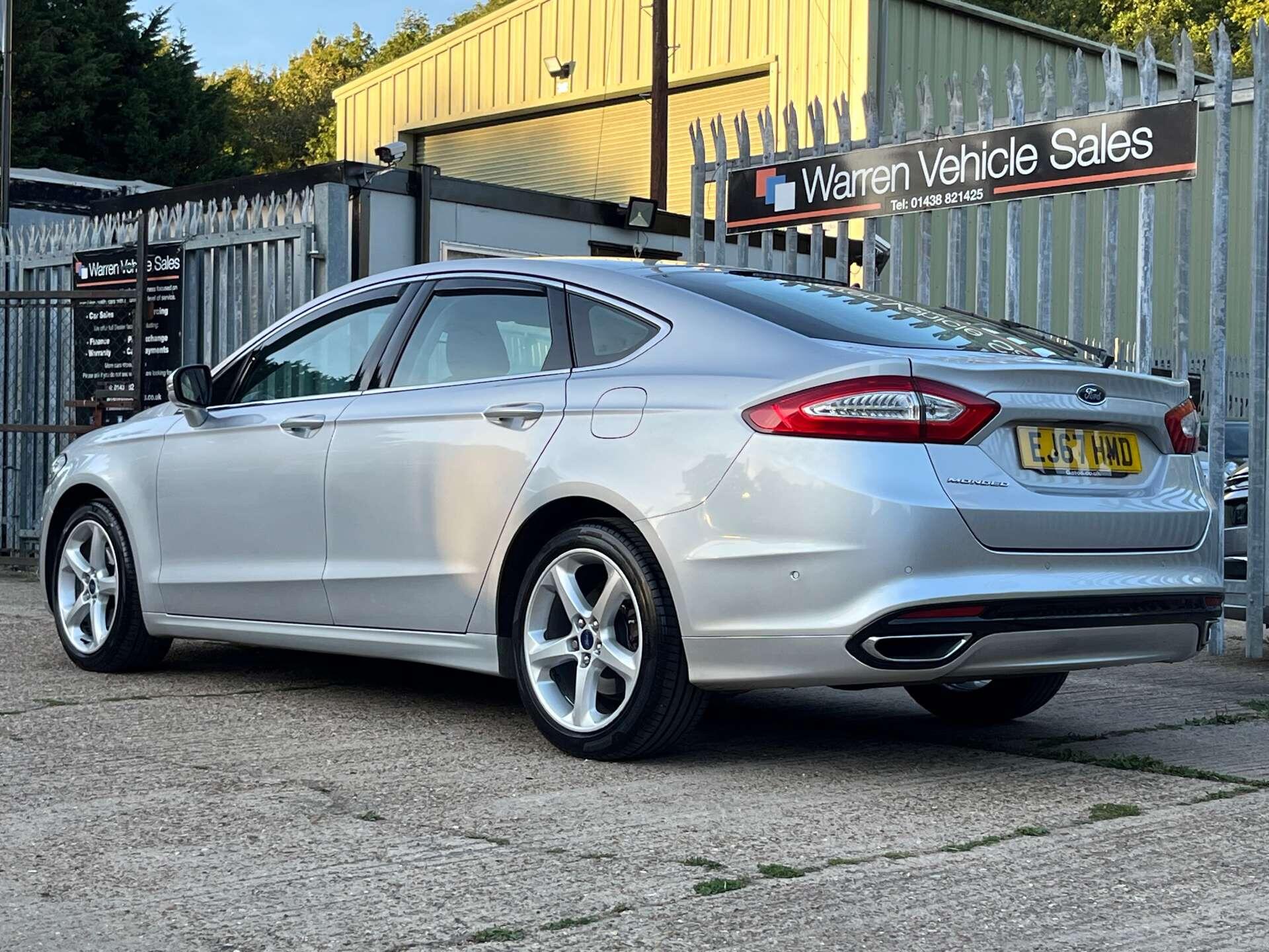 Ford Mondeo view 7