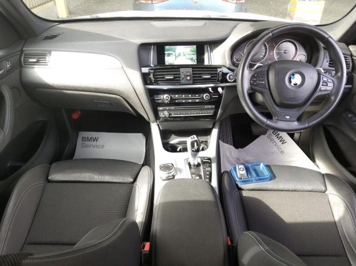 BMW X3 view 5