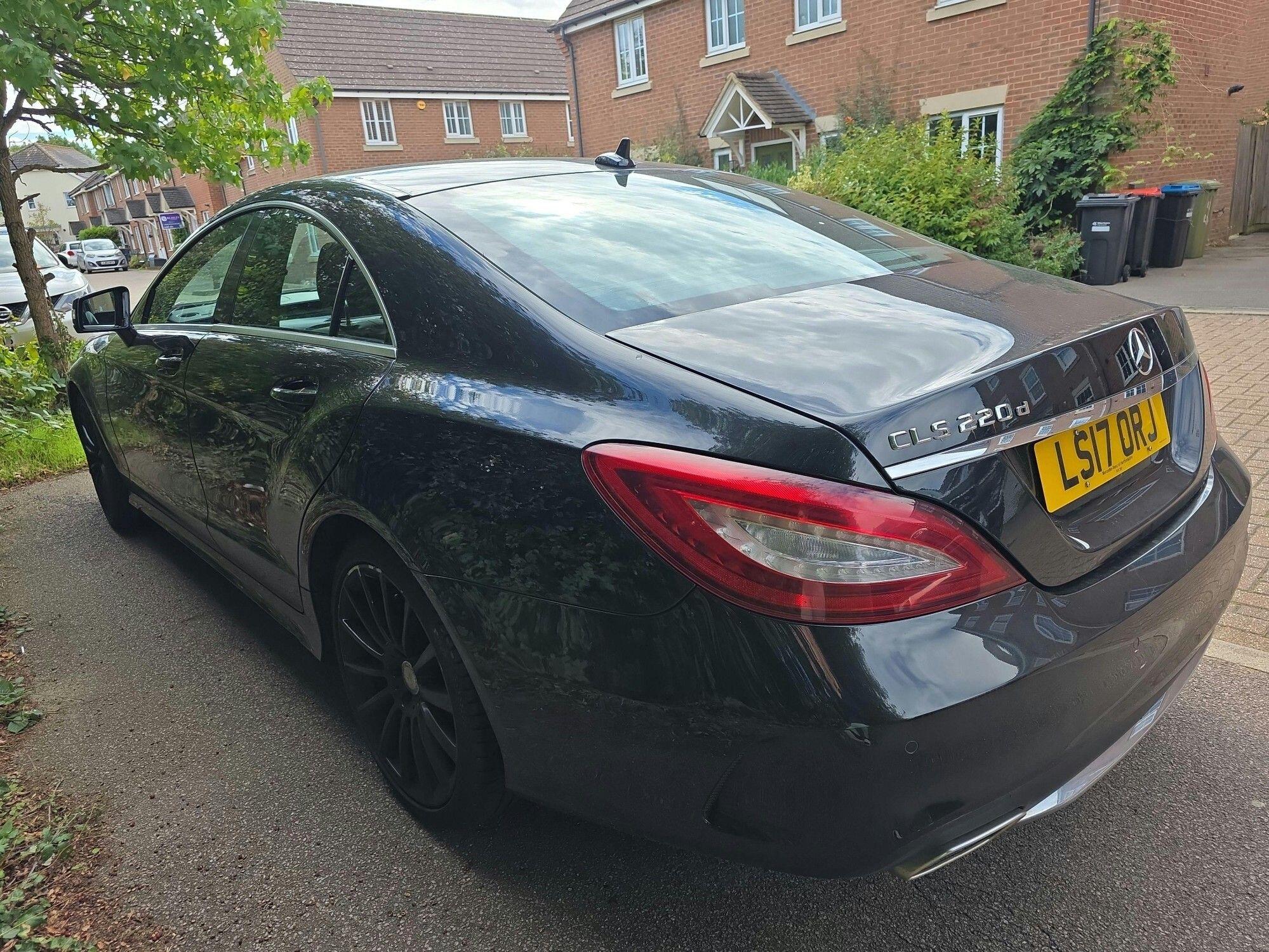 Mercedes-Benz CLS view 4