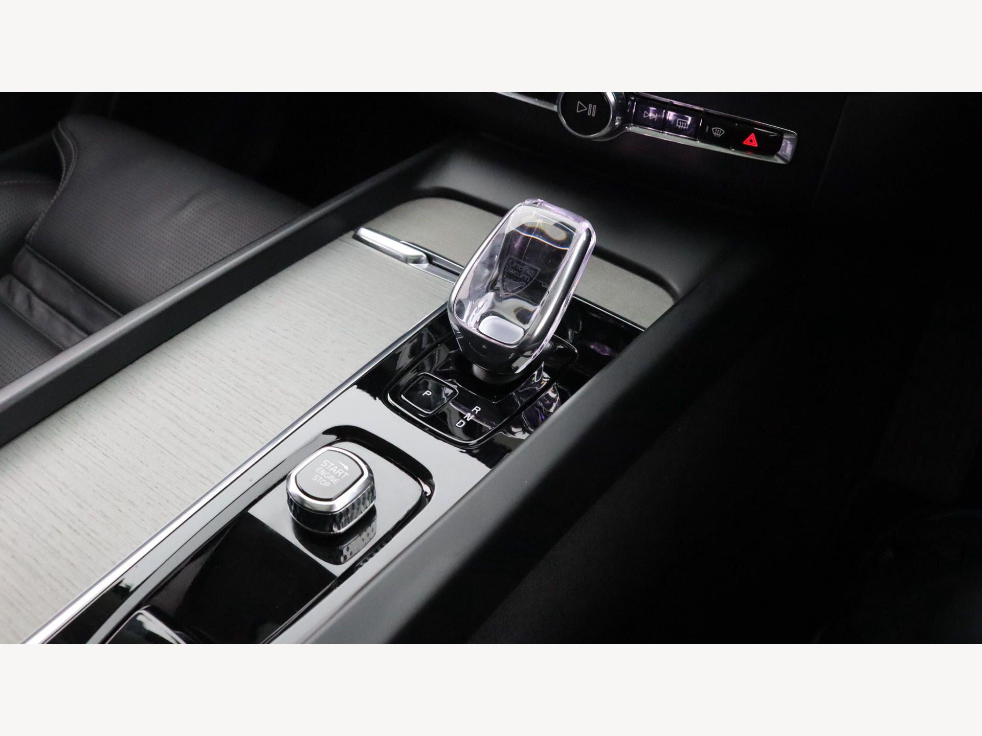 Volvo XC60 view 27