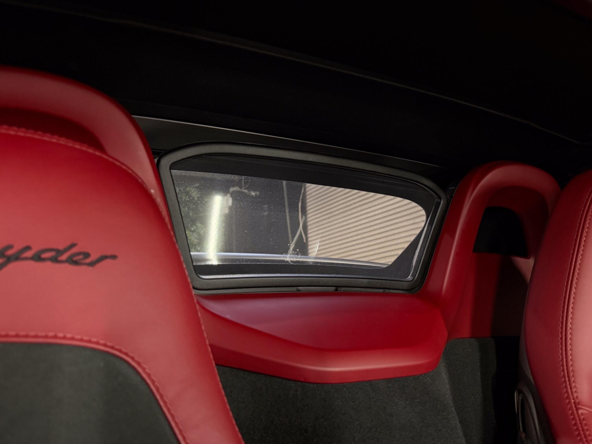 Porsche 718 Spyder view 50
