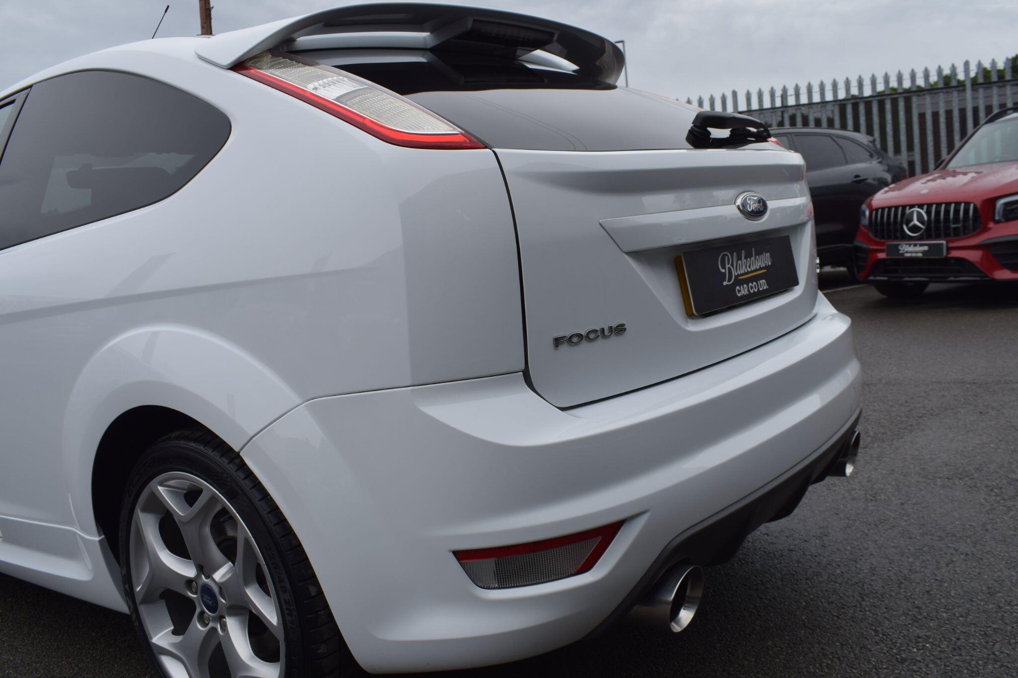 Ford Focus view 22