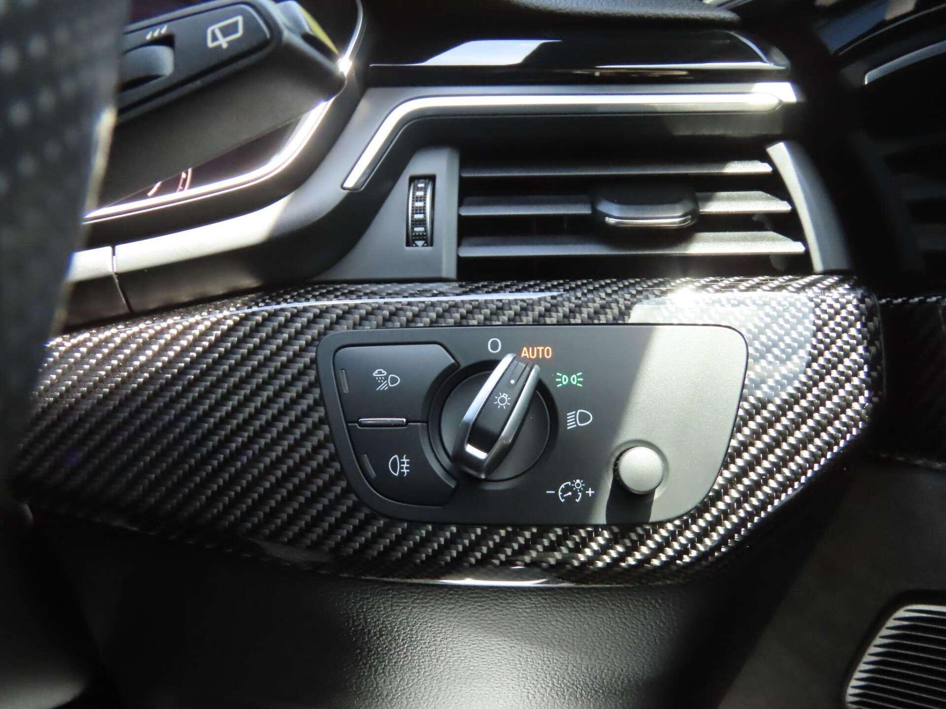 Audi RS4 view 23
