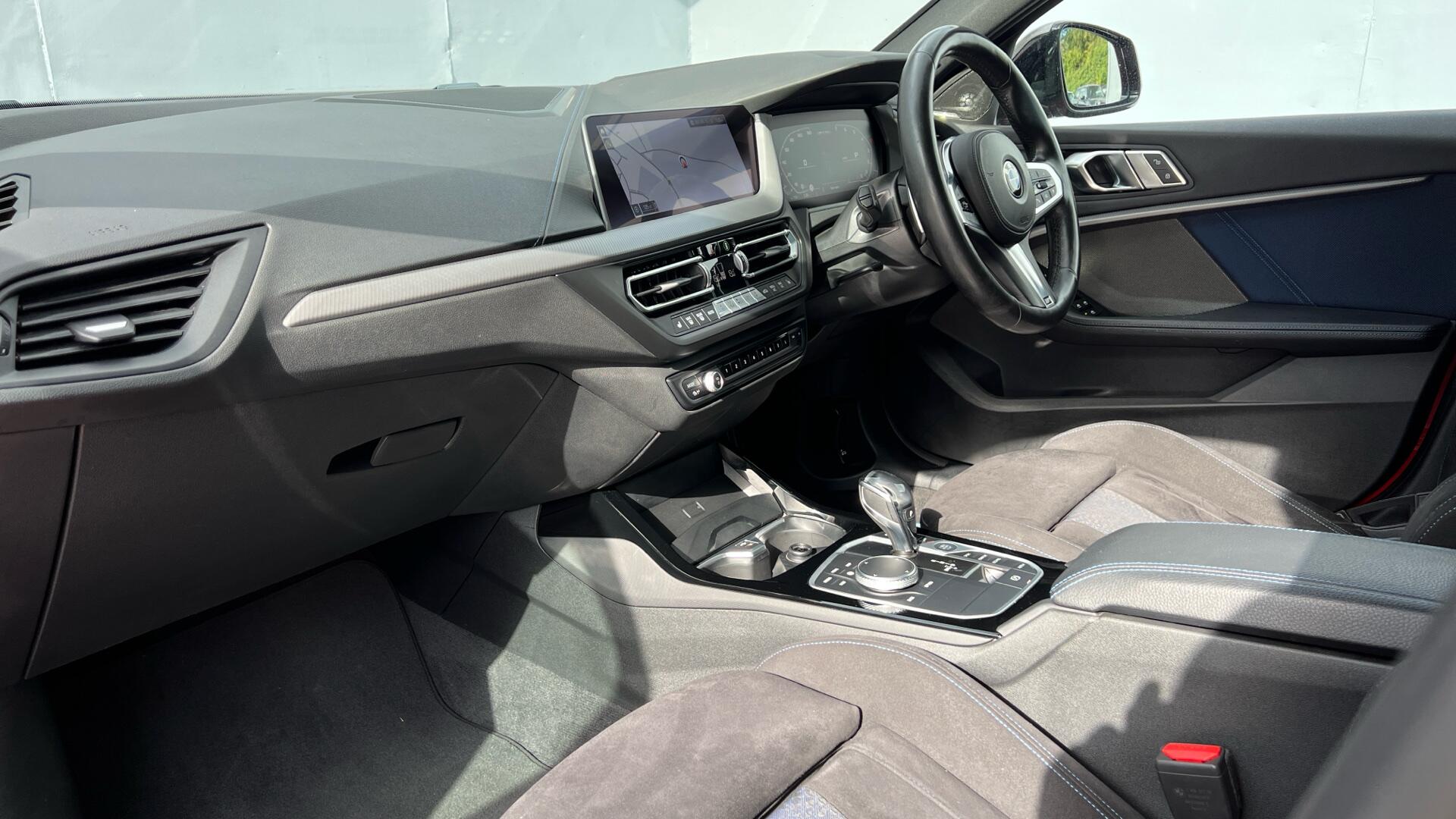 BMW 1 Series view 7