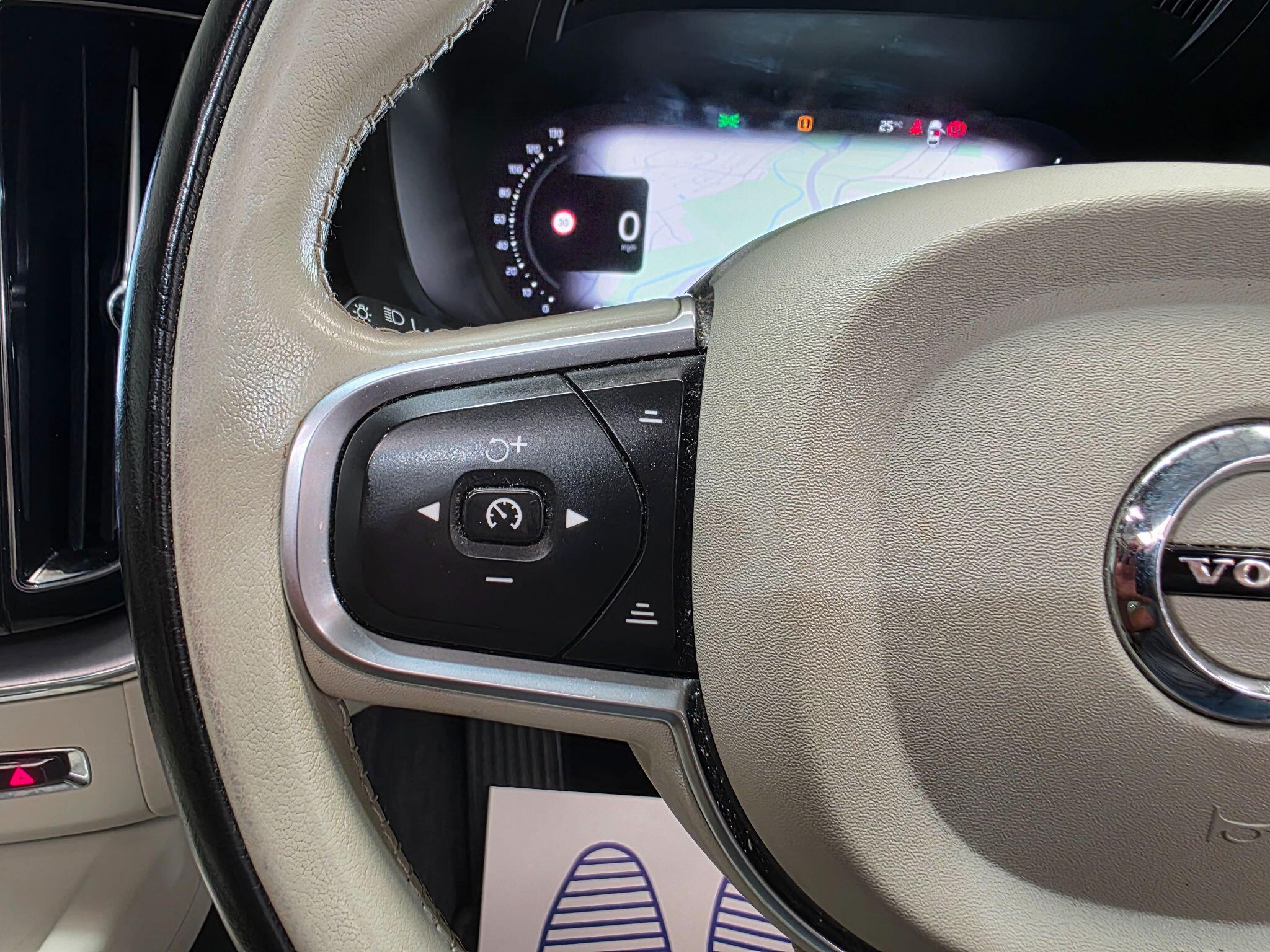 Volvo XC60 view 22