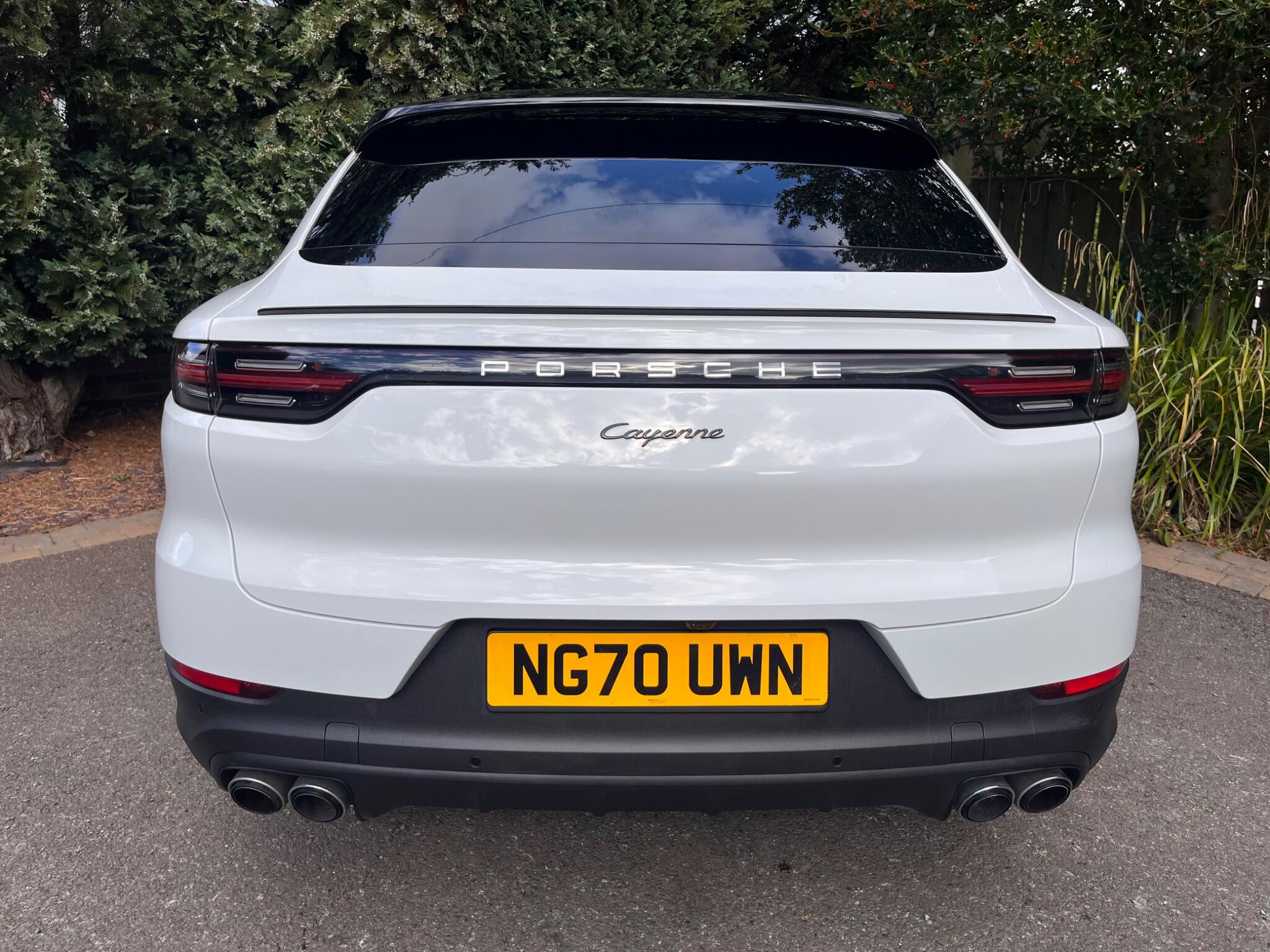 Porsche Cayenne view 10