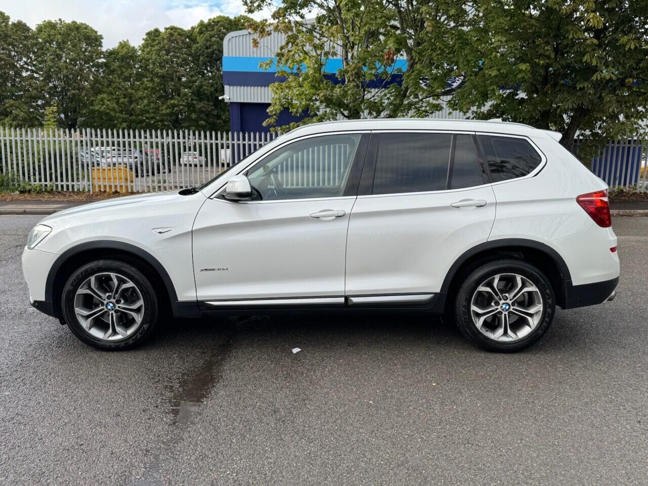 BMW X3 view 6