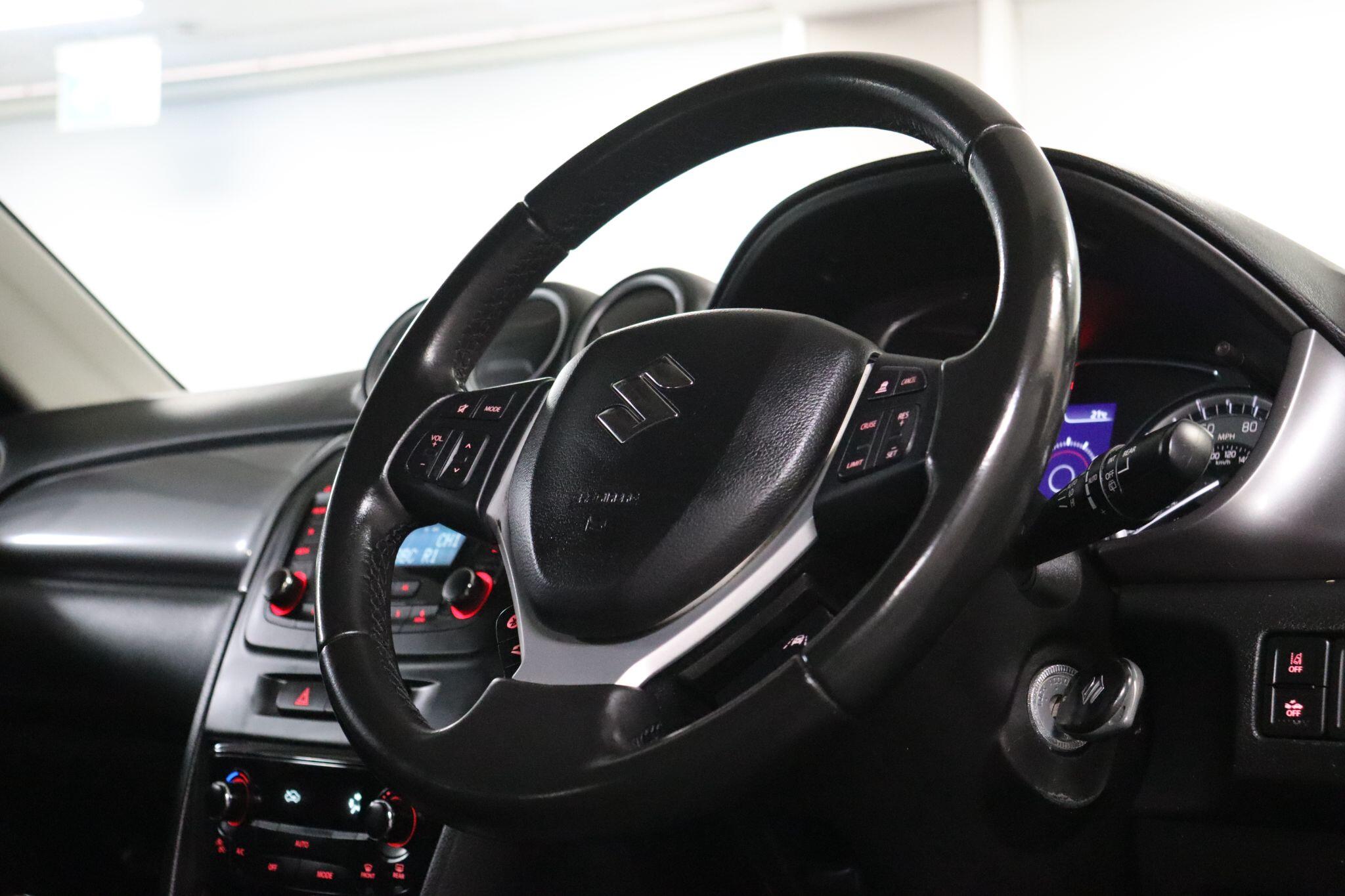 Suzuki Vitara view 22
