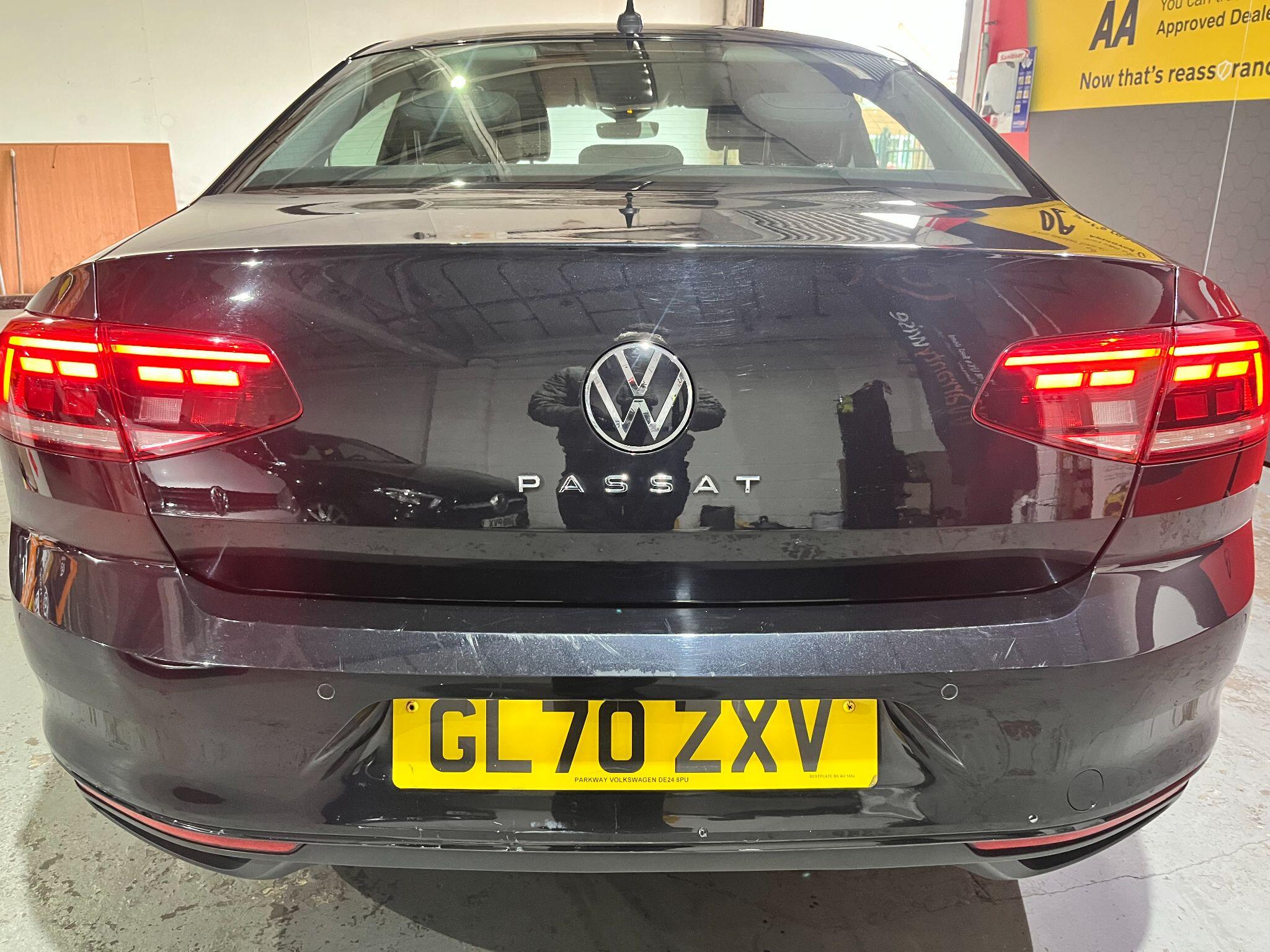 Volkswagen Passat view 65