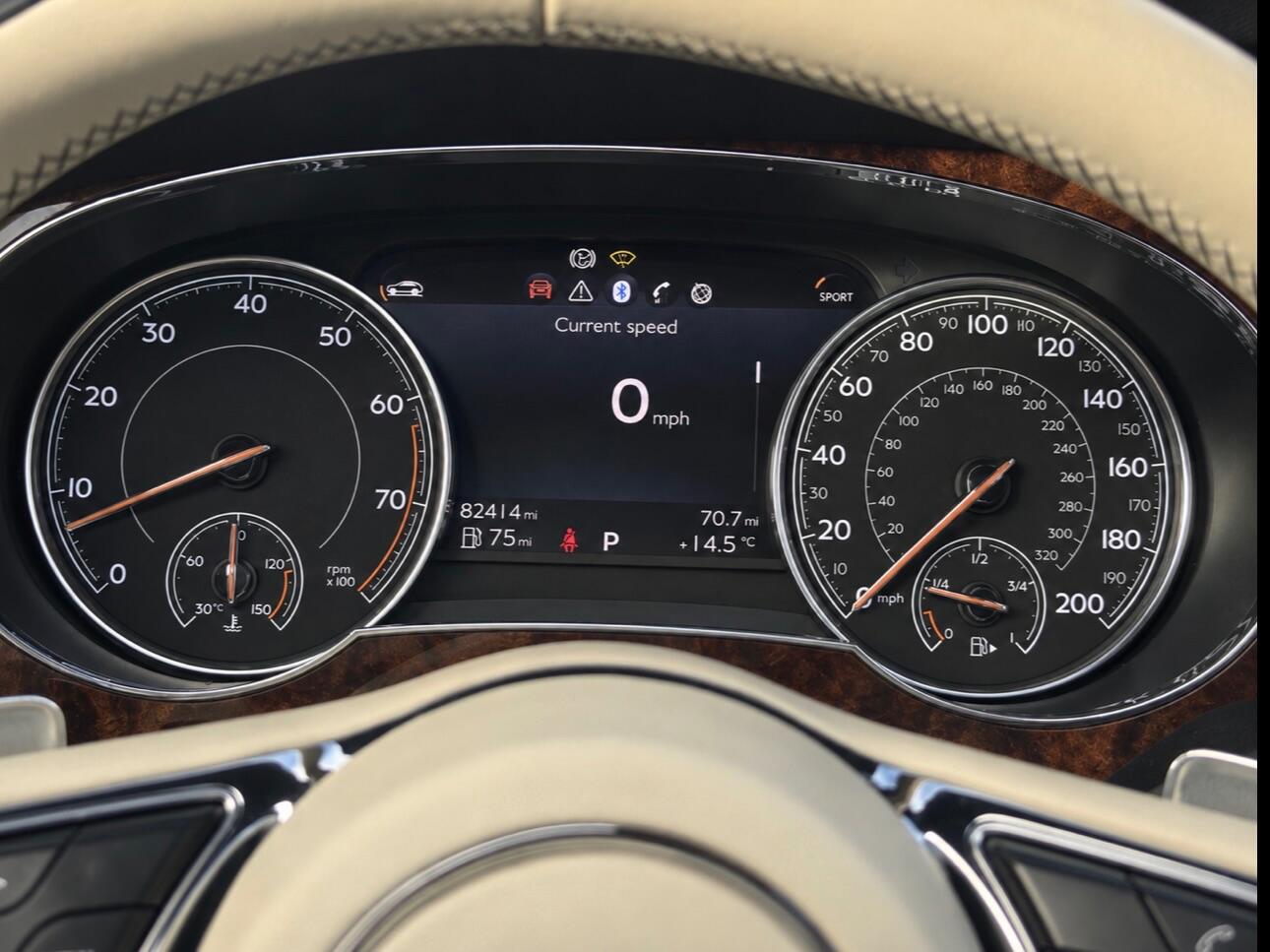 Bentley Bentayga view 45