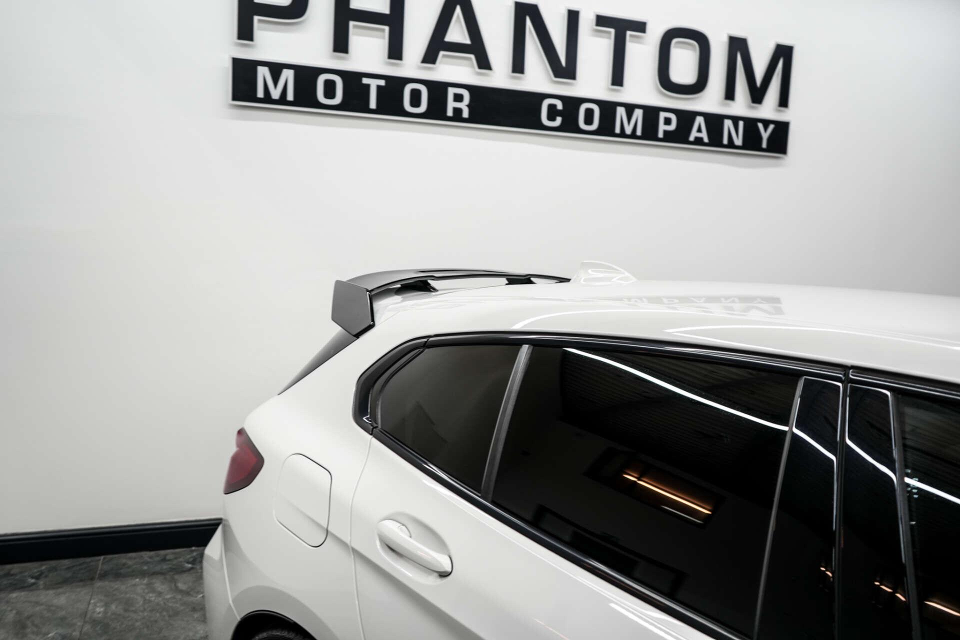 BMW 1 Series view 11