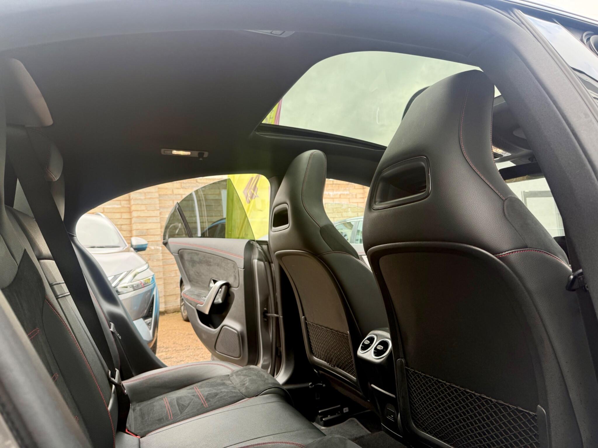 Mercedes-Benz Cla view 14