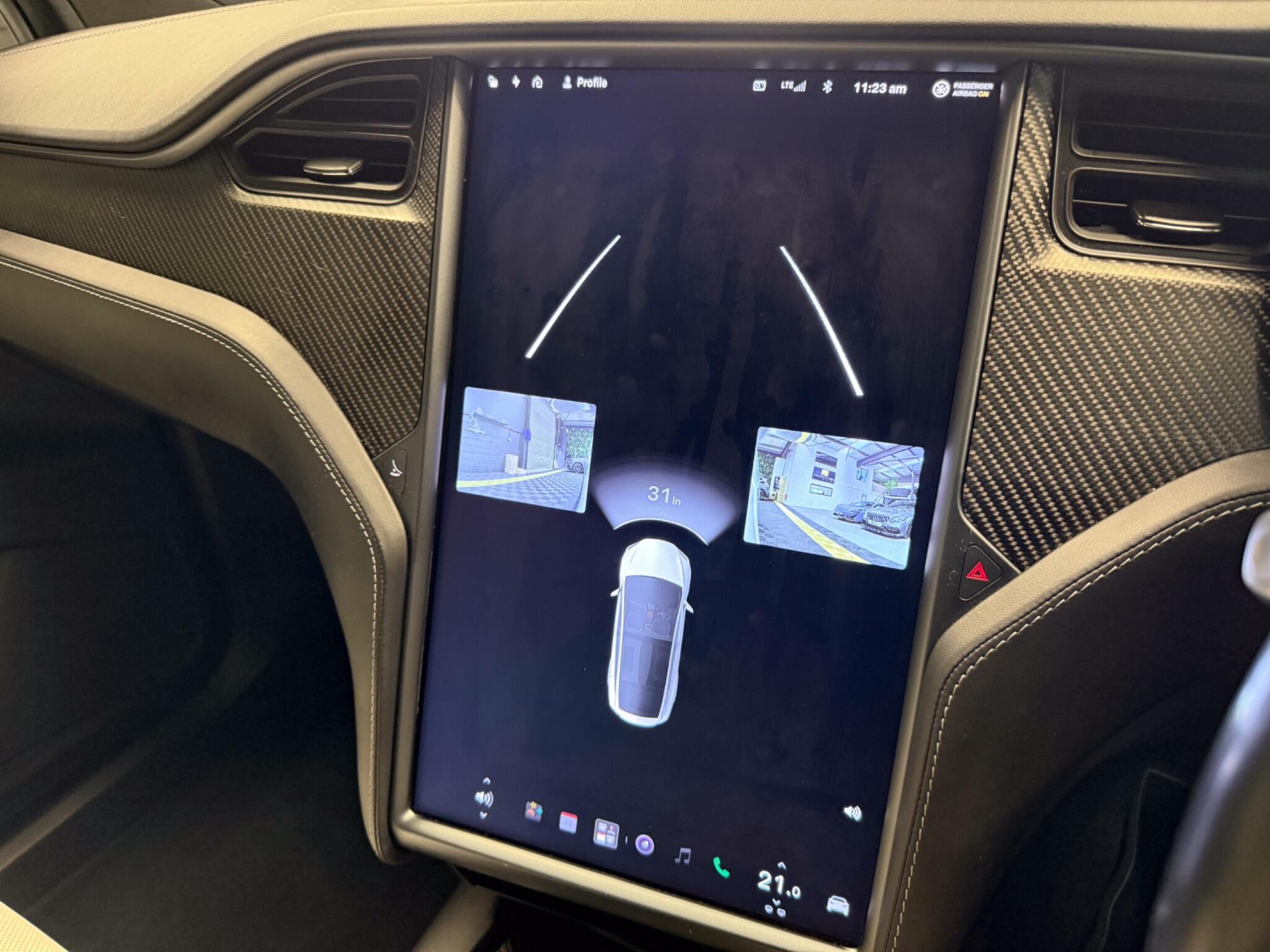 Tesla Model X view 26
