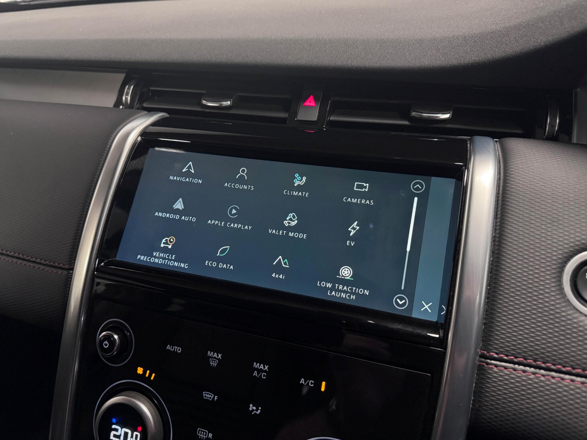 Land Rover Discovery Sport view 39