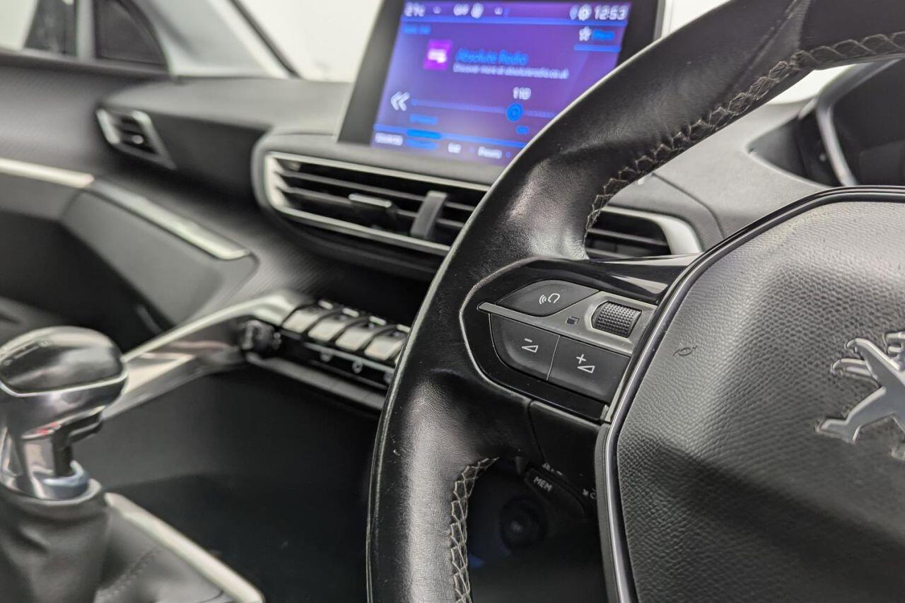 Peugeot 5008 view 14