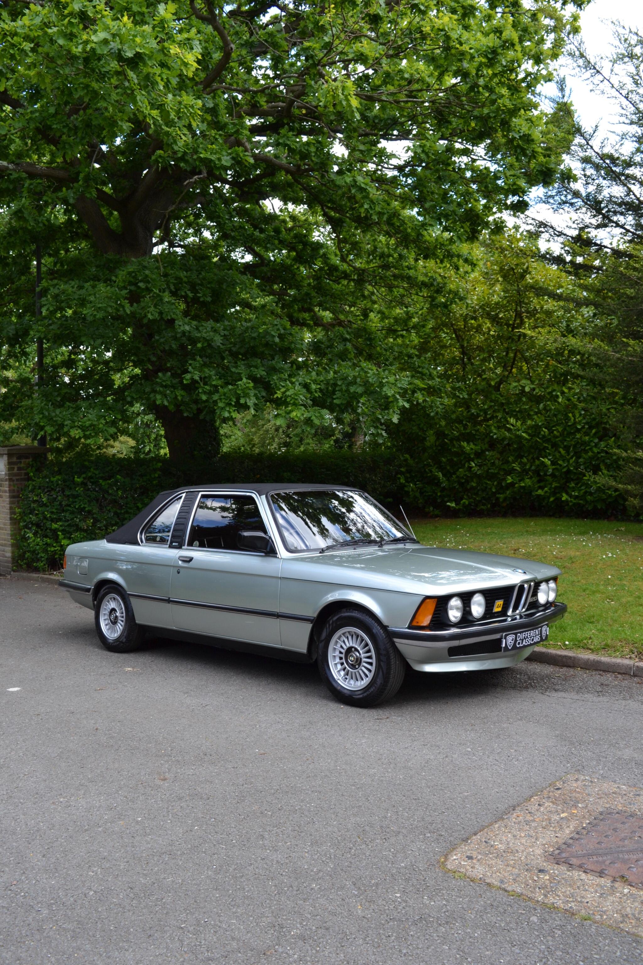 BMW 3 Series view 3
