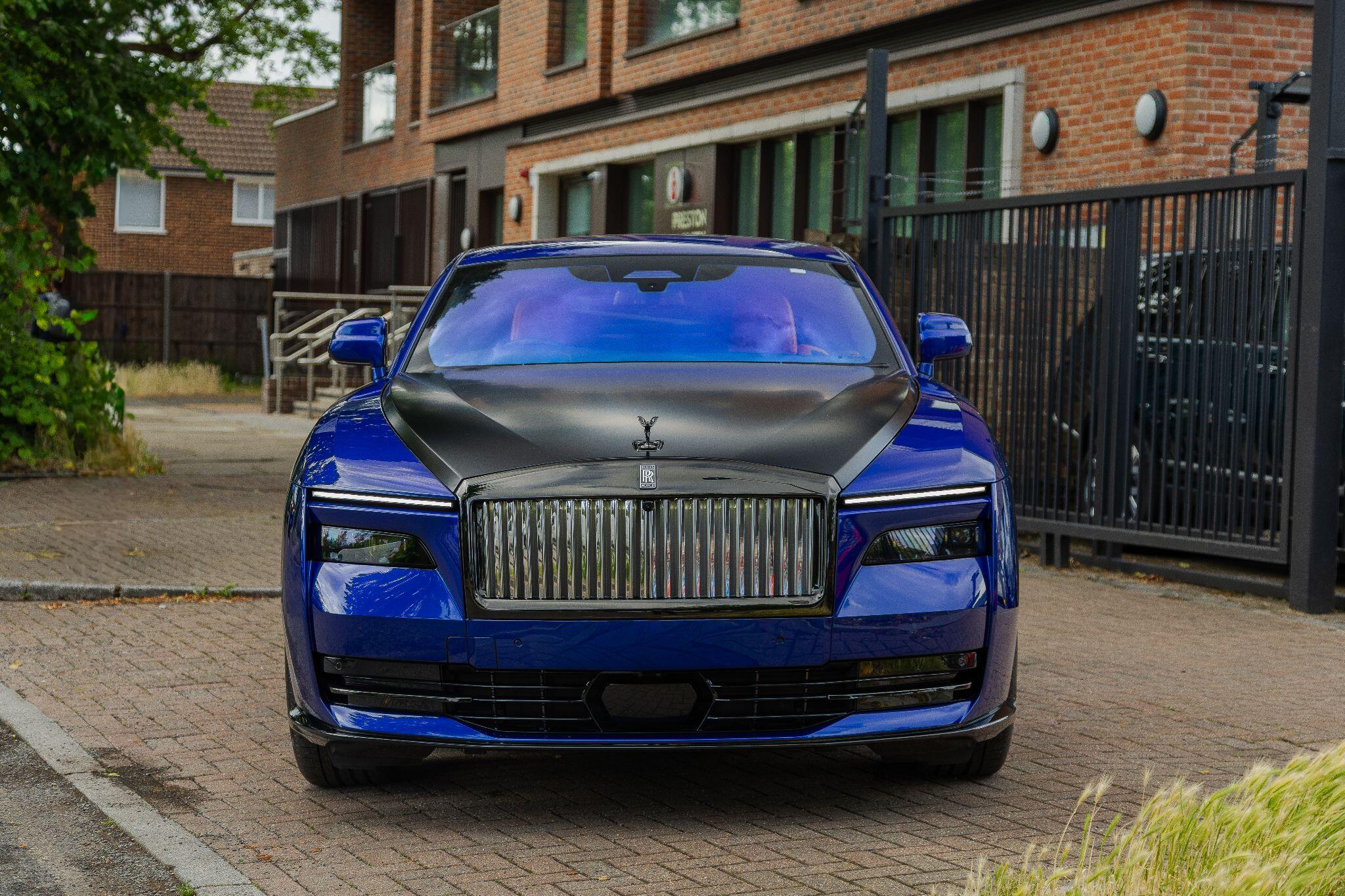 Rolls-Royce Spectre view 2