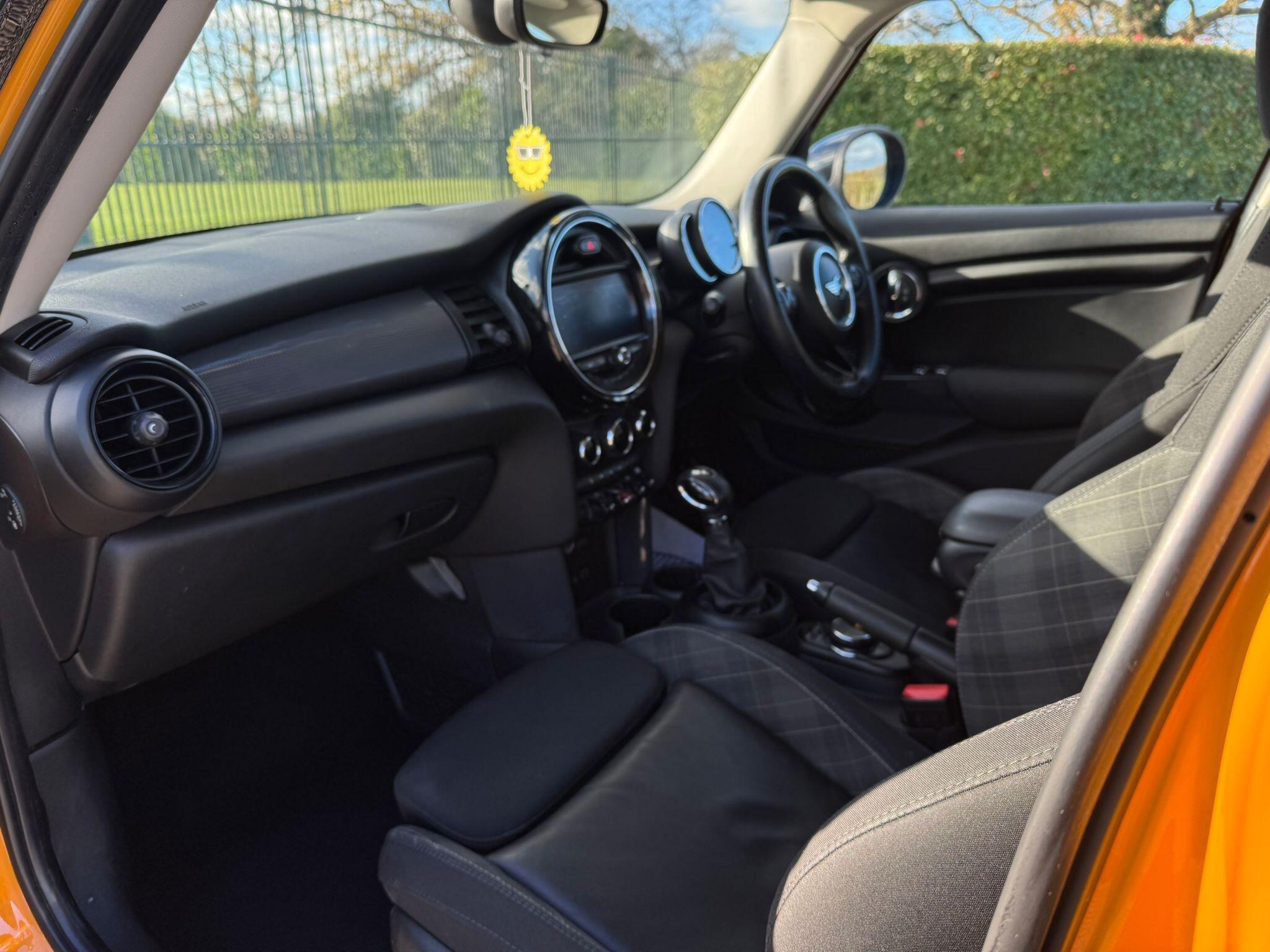 2018 MINI Hatch 1.5 Cooper Steptronic Euro 6 (s/s) 5dr • 107,132 miles image 20