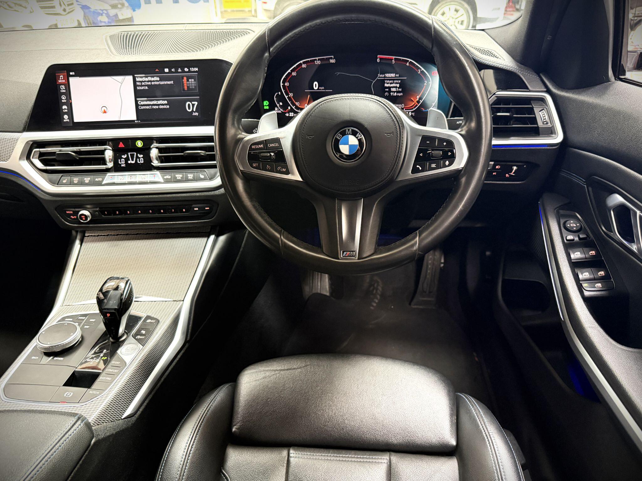 BMW 3 Series view 5