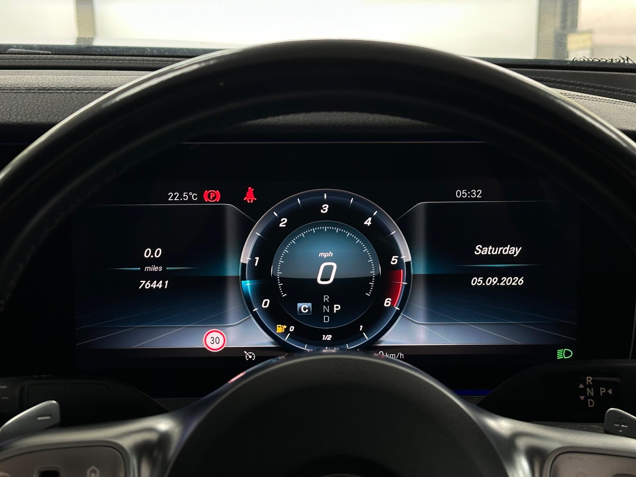 Mercedes-Benz CLS view 30