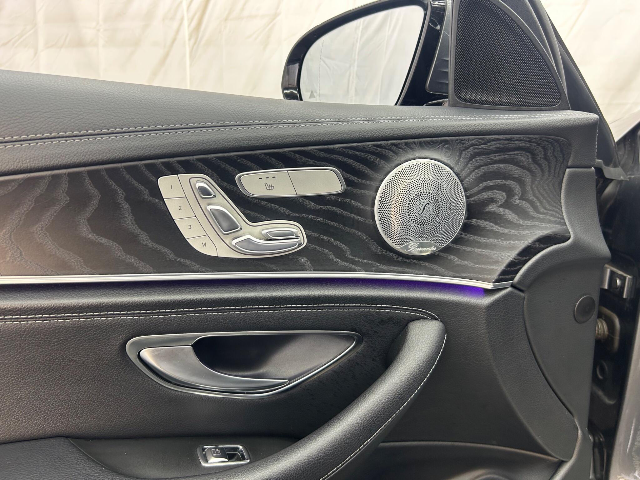 Mercedes-Benz E Class view 58