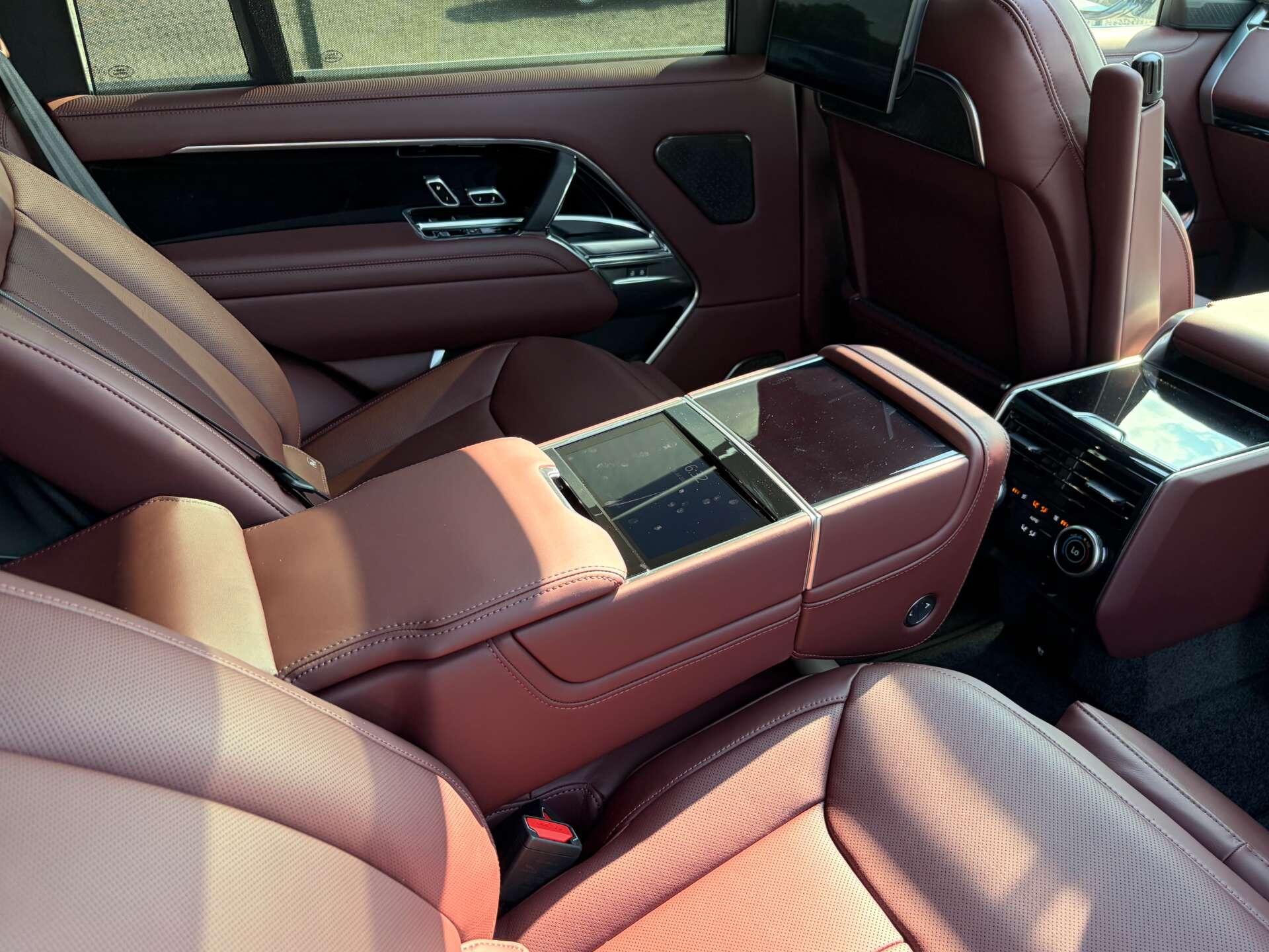 Land Rover Range Rover view 38