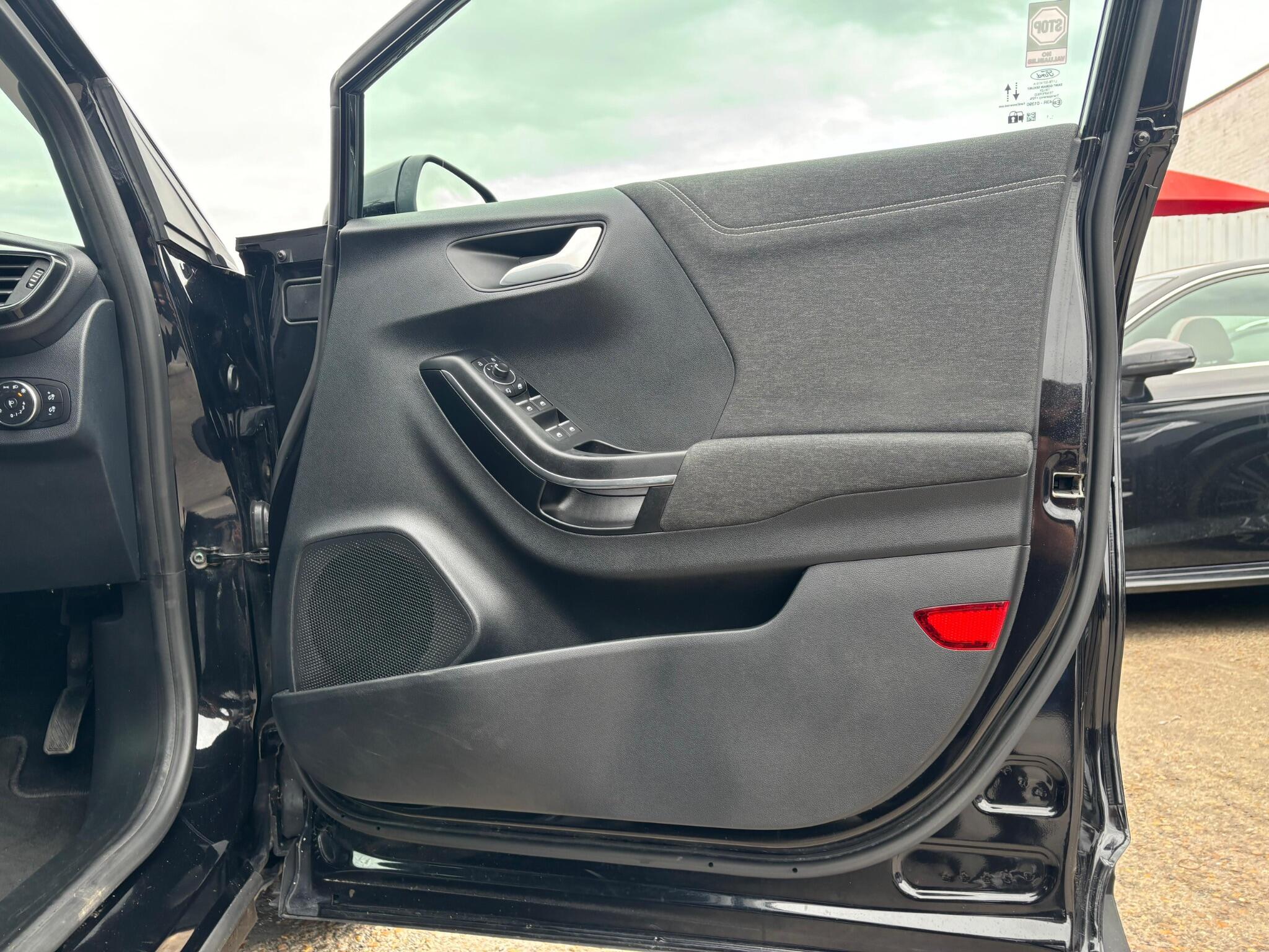 Ford Puma view 27