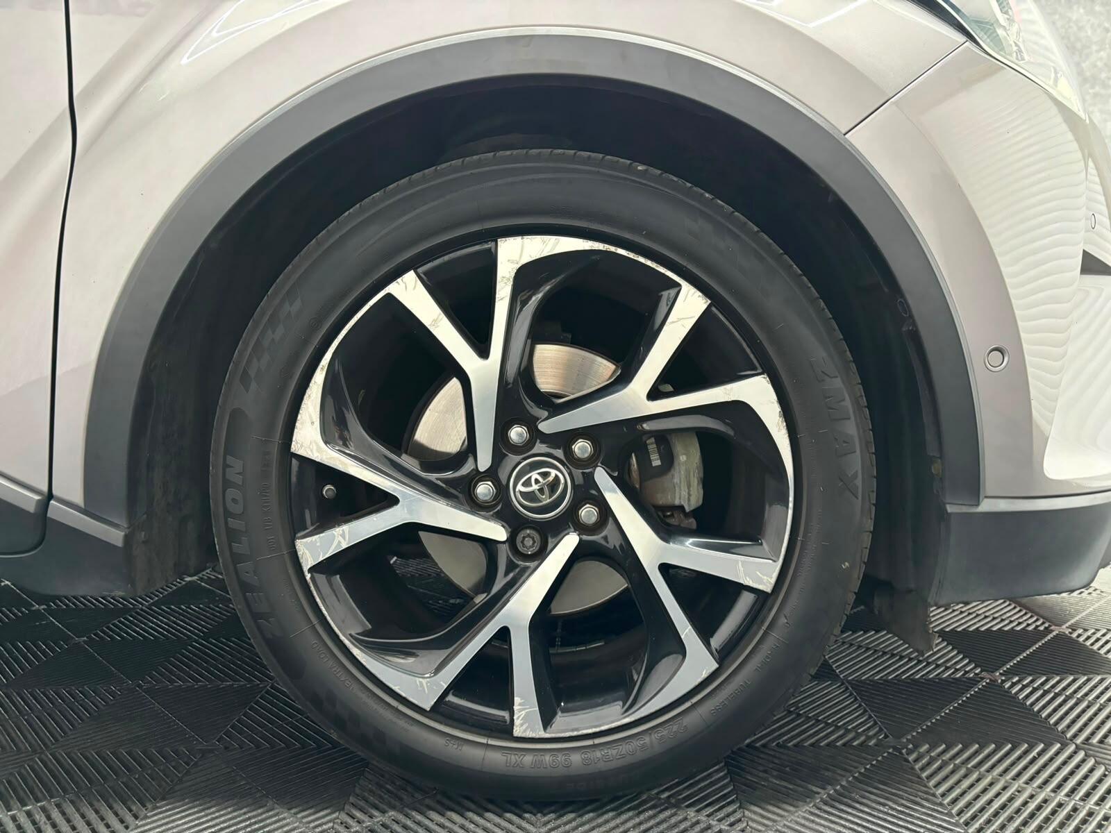 Toyota C-HR view 30