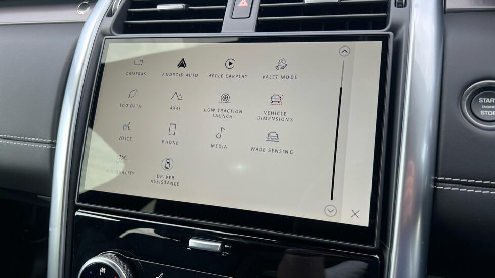 Land Rover Discovery view 28