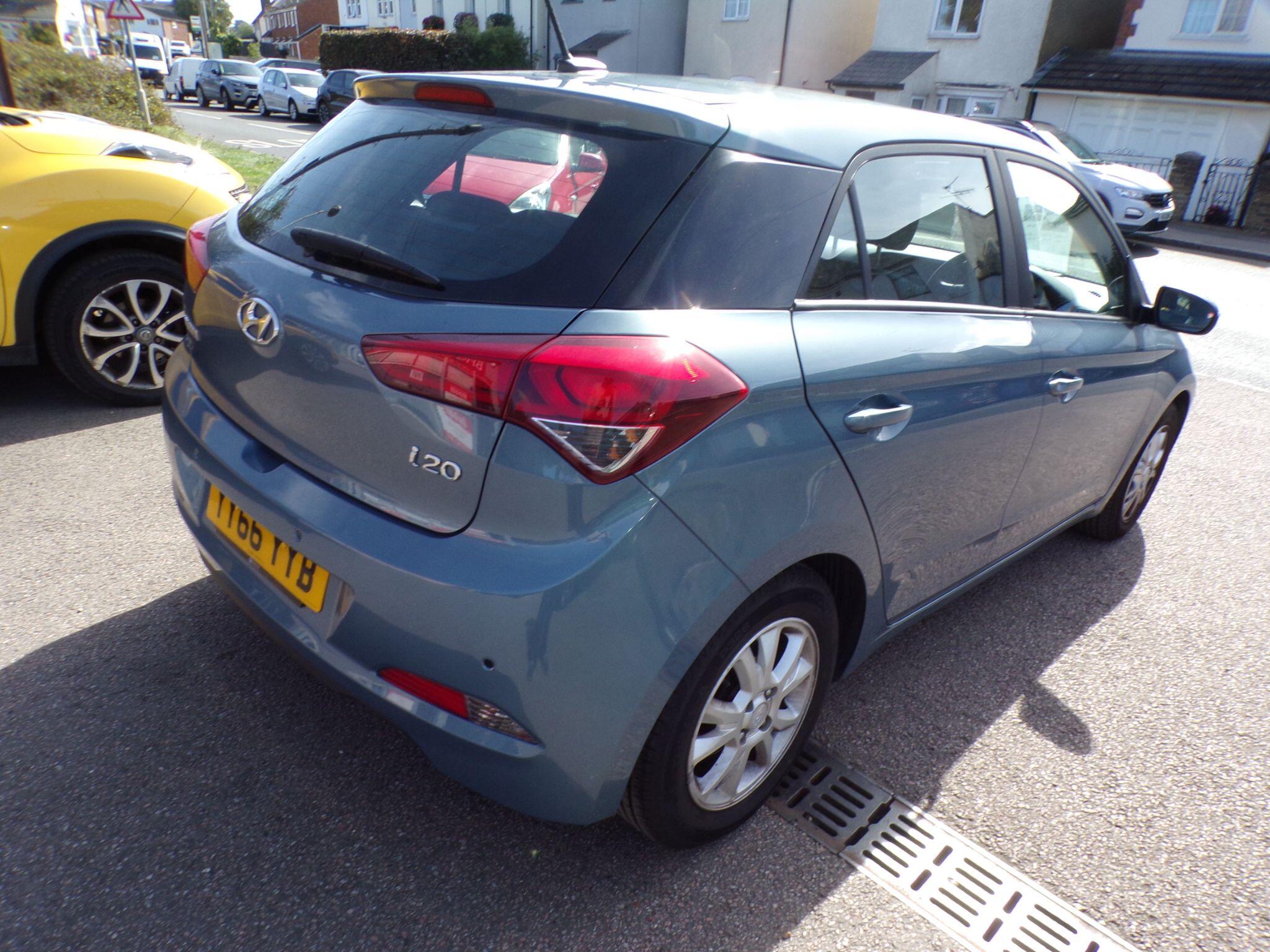 Hyundai I20 view 8