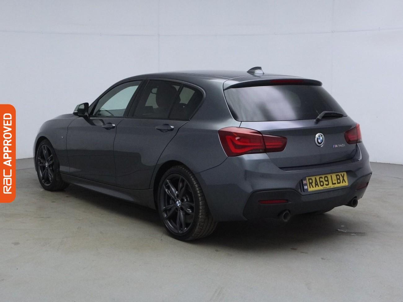 BMW 1 Series view 4