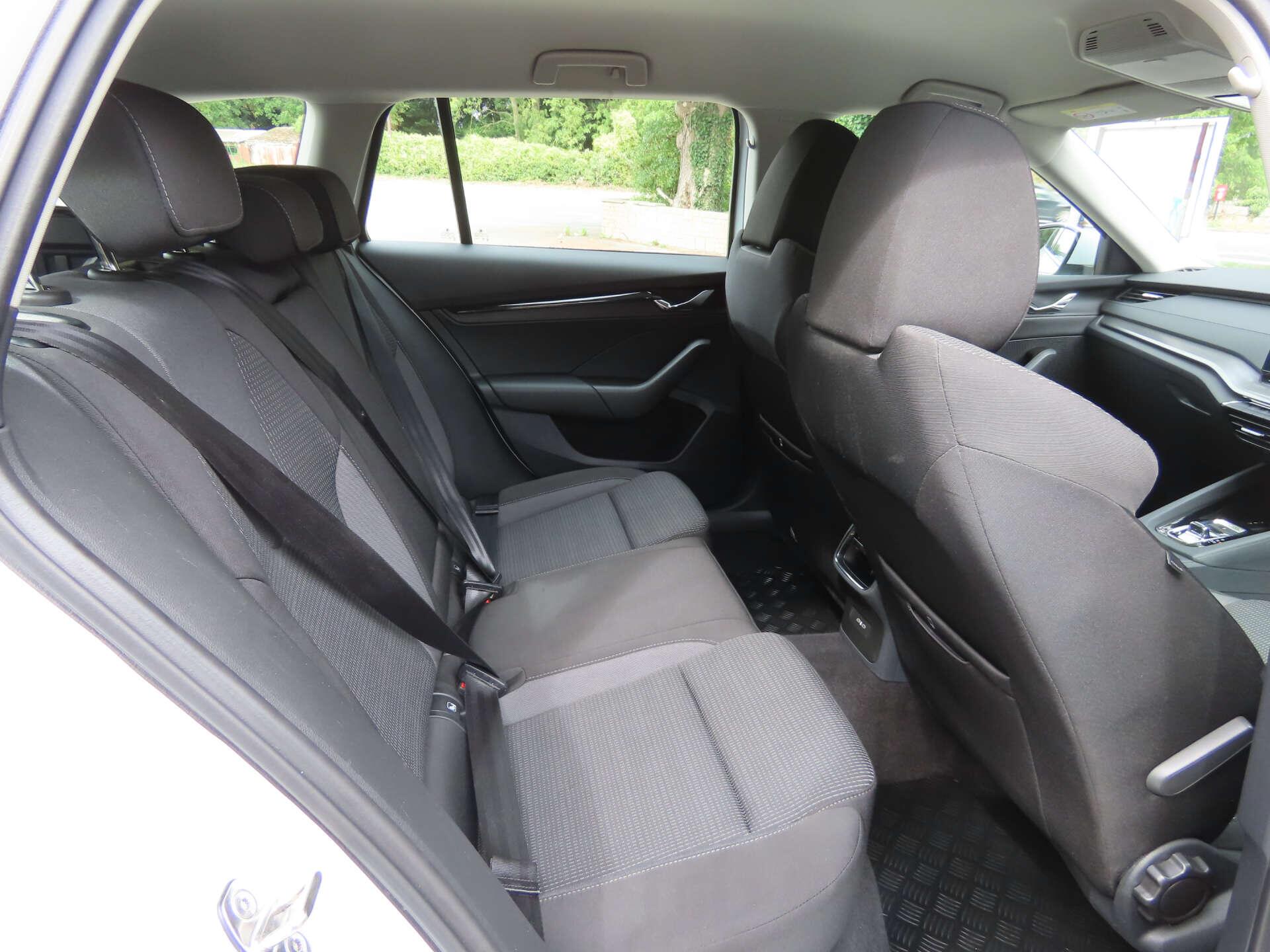 Skoda Octavia view 9