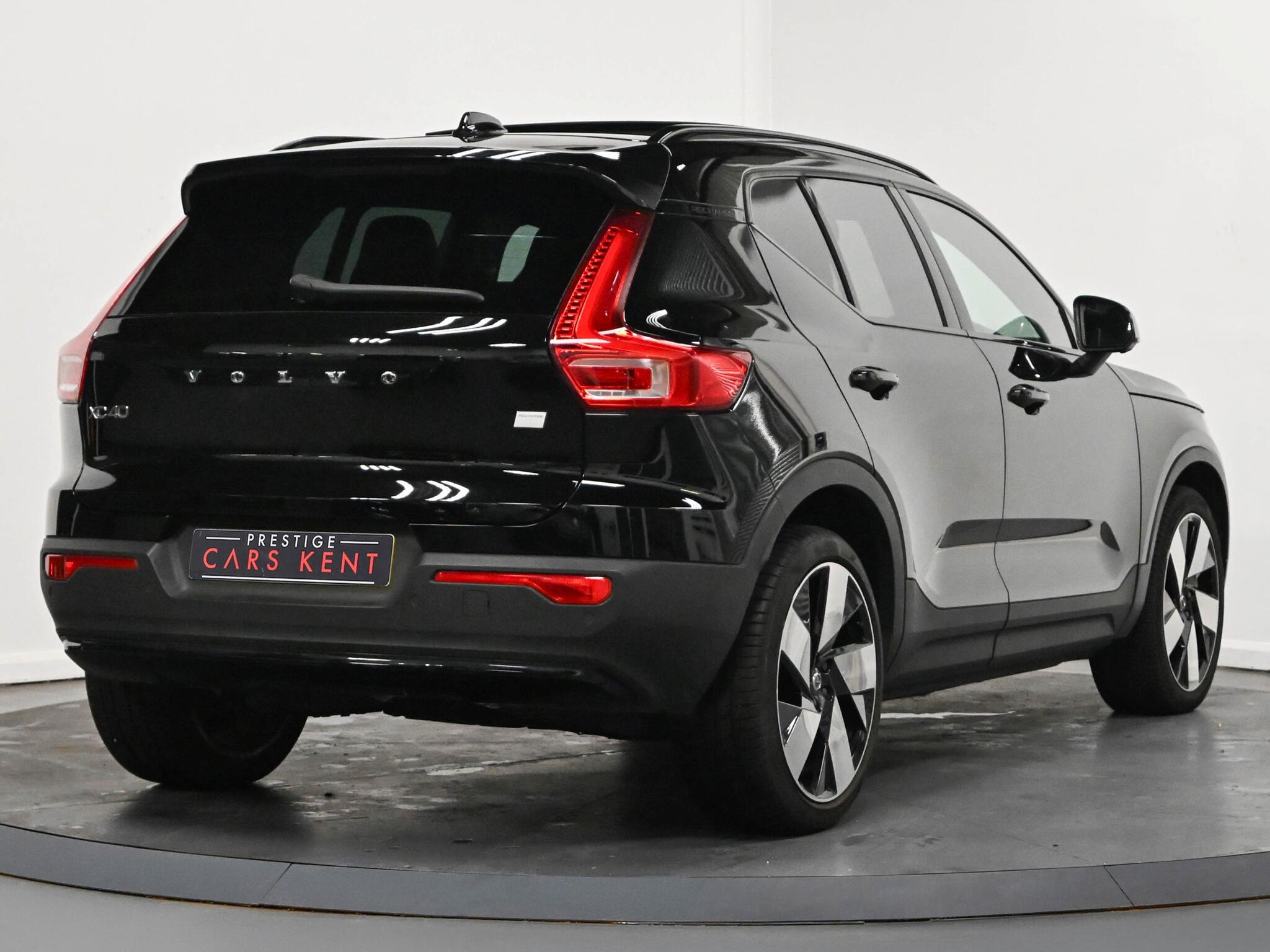 Volvo XC40 view 27