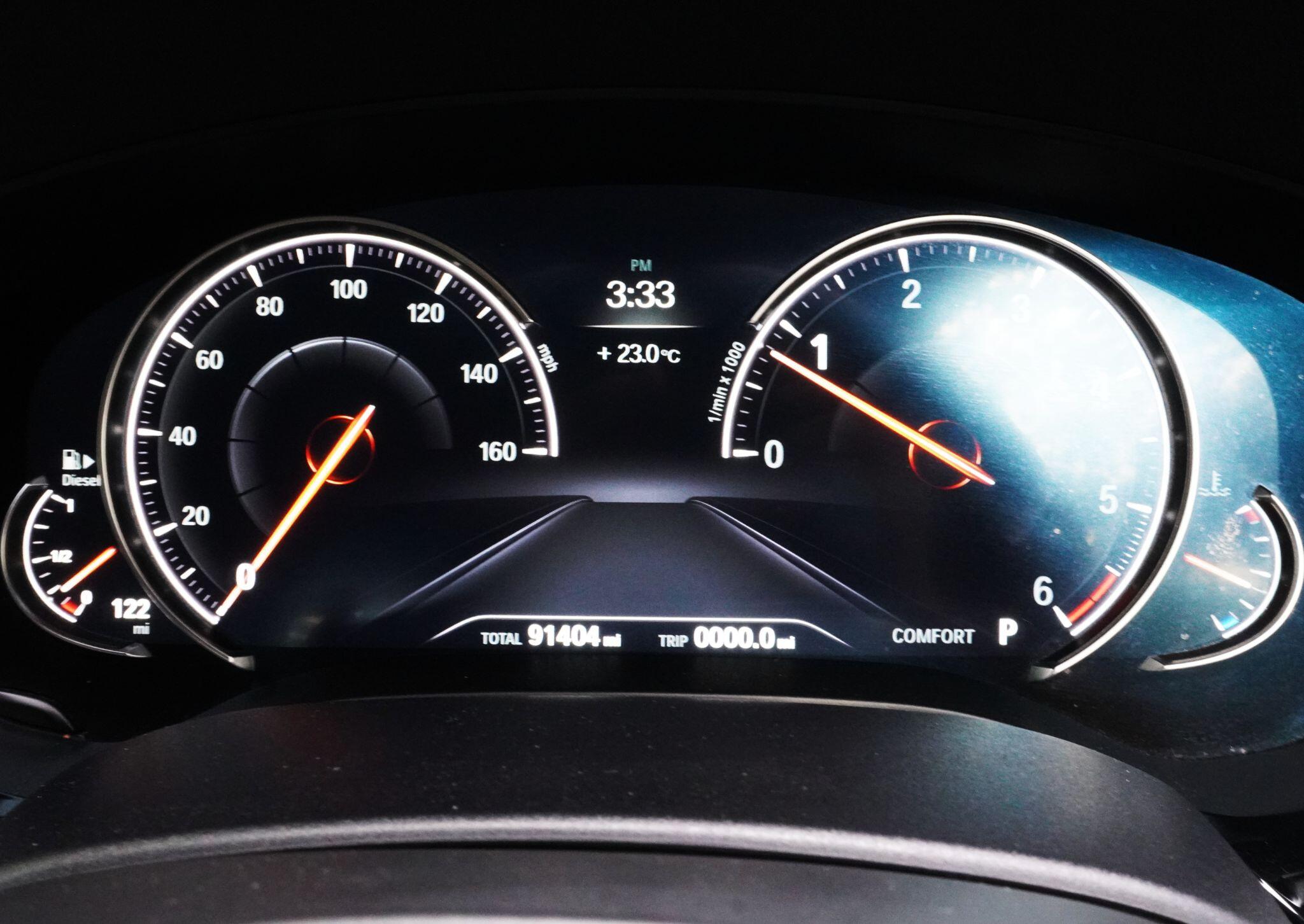 BMW 5 Series view 51