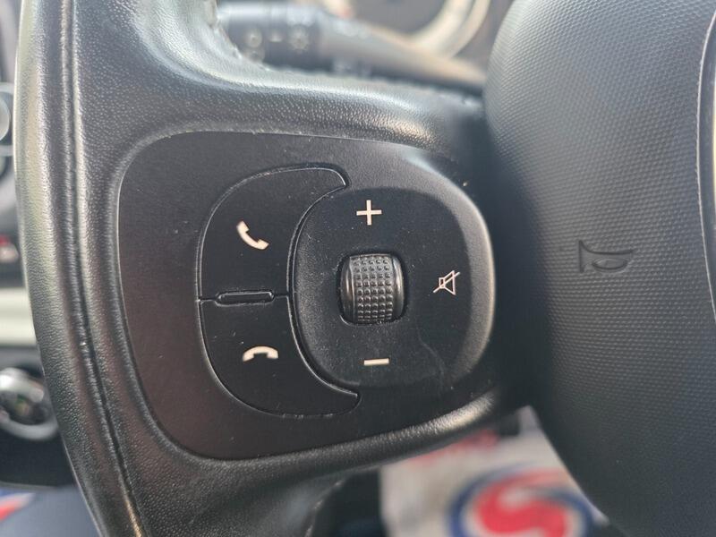 2014 Fiat 500L image 52