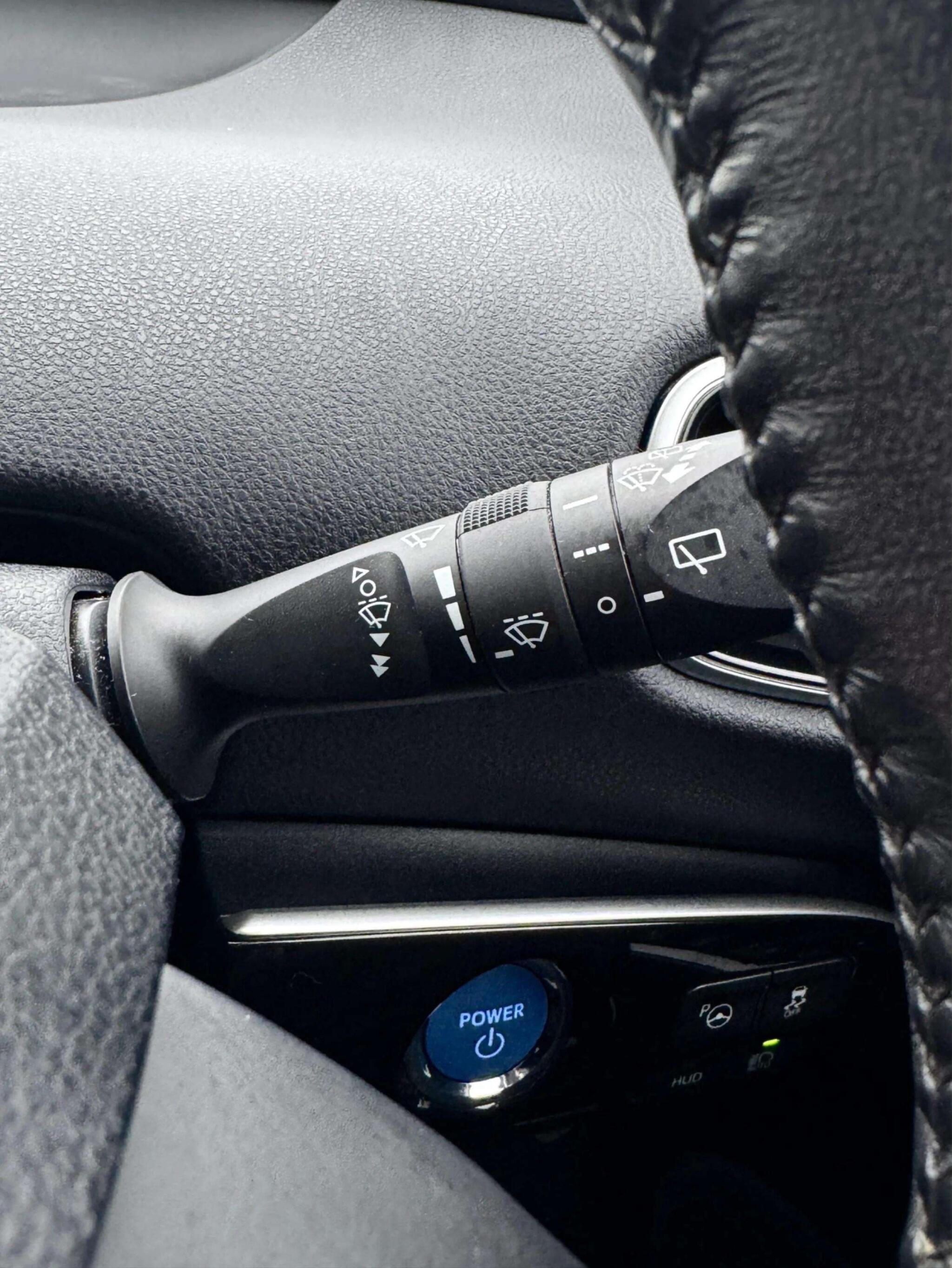 Toyota Prius view 50