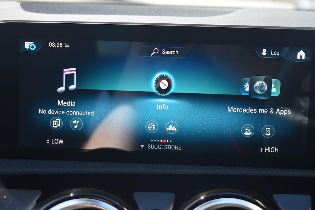 Mercedes-Benz Cla view 60